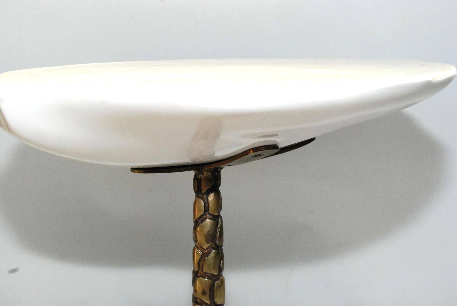 Elegant Sculptural Bone Turtle Shell Side Table In Good Condition In Cathedral City, CA