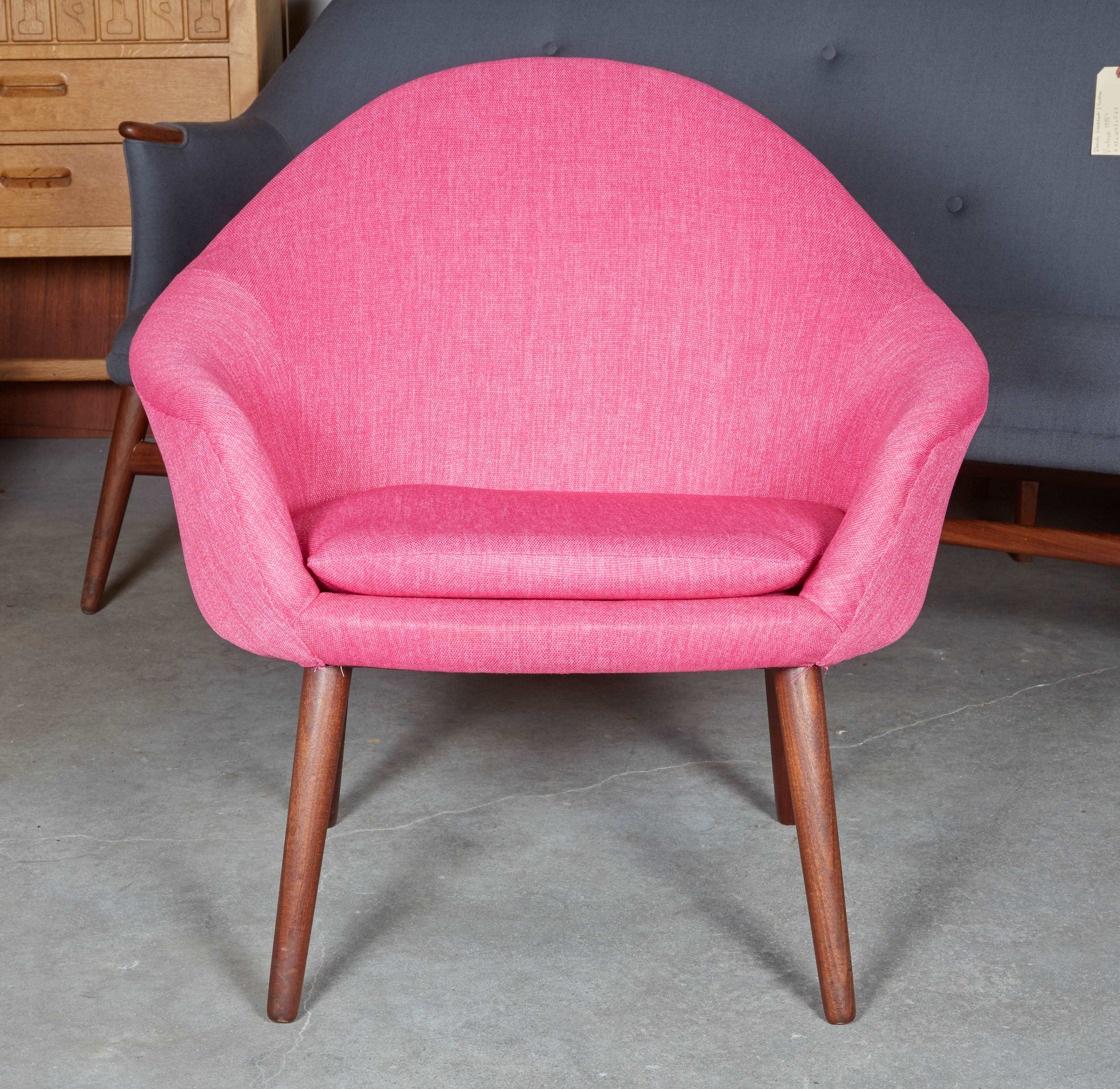 Danish Atomic Barrel Chair, Pink