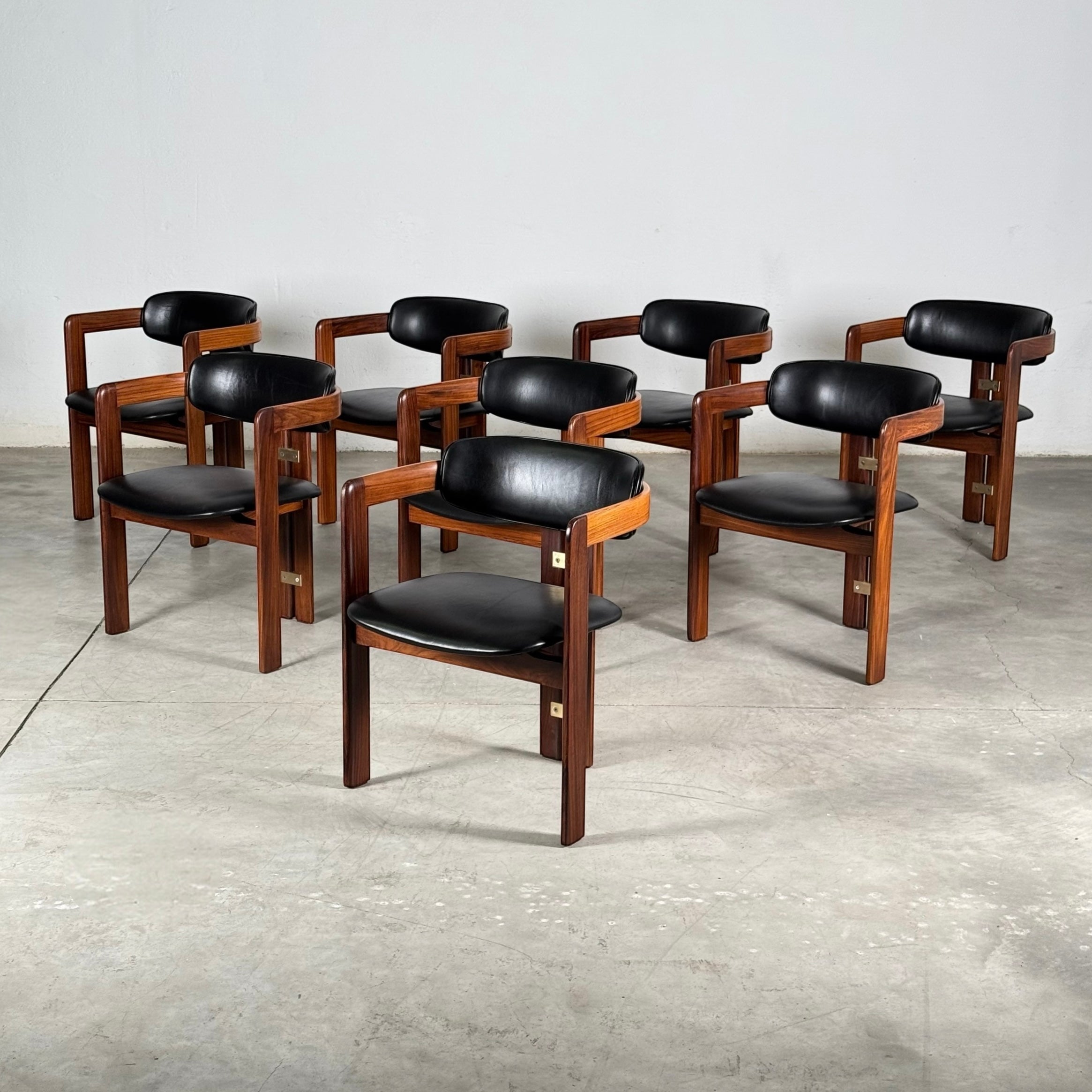 Grand ensemble de huit chaisesamplona par Augusto Savini pour Pozzi, 1965