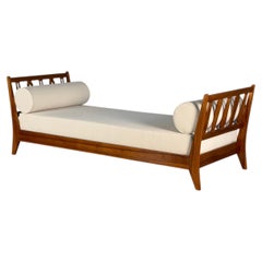 Lit de repos en merisier attribué à Gio Ponti pour Italbed, avec deux traversins, années 1950
