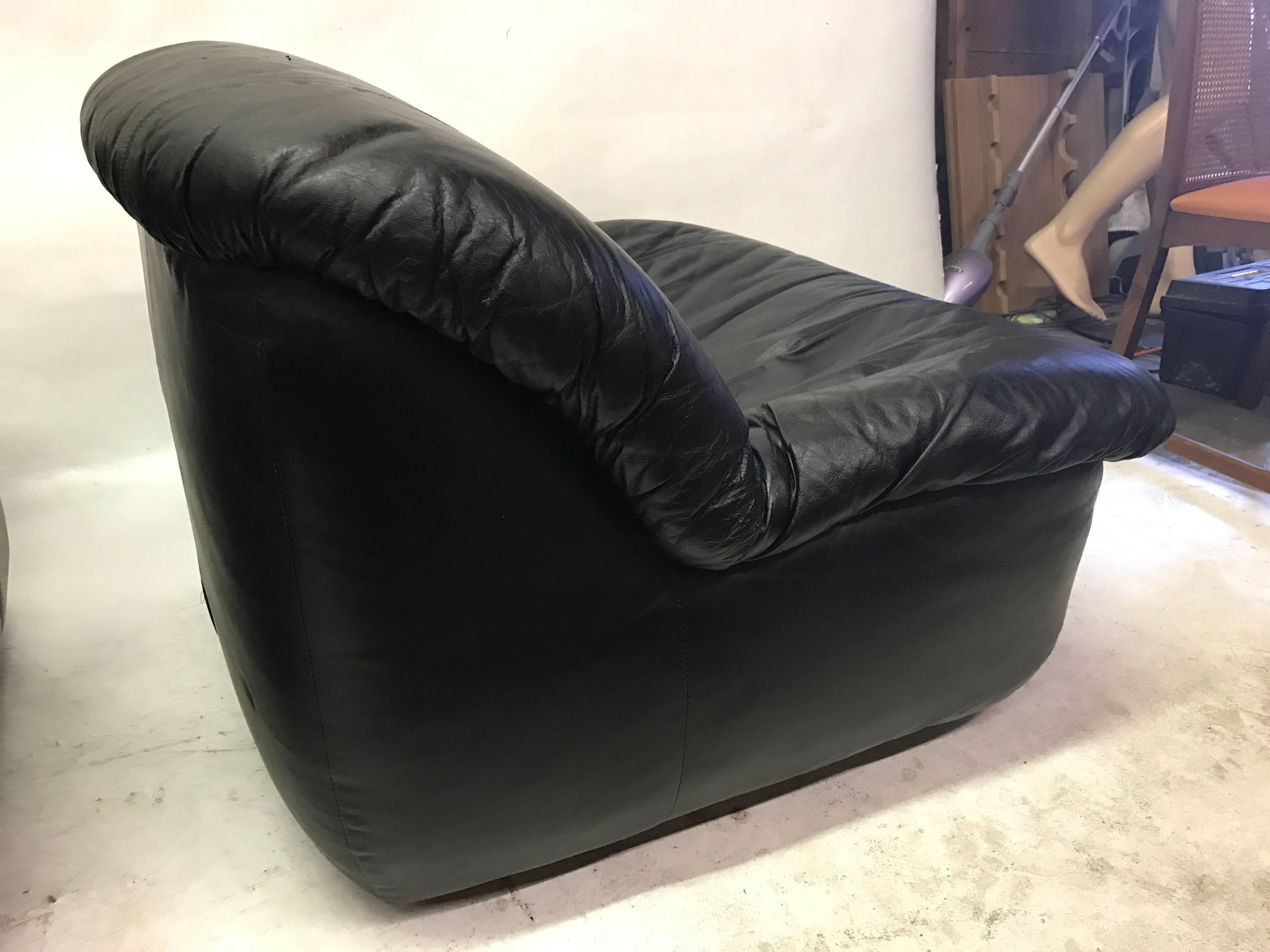 Mid-20th Century Pair of Italian Black Leather Chairs