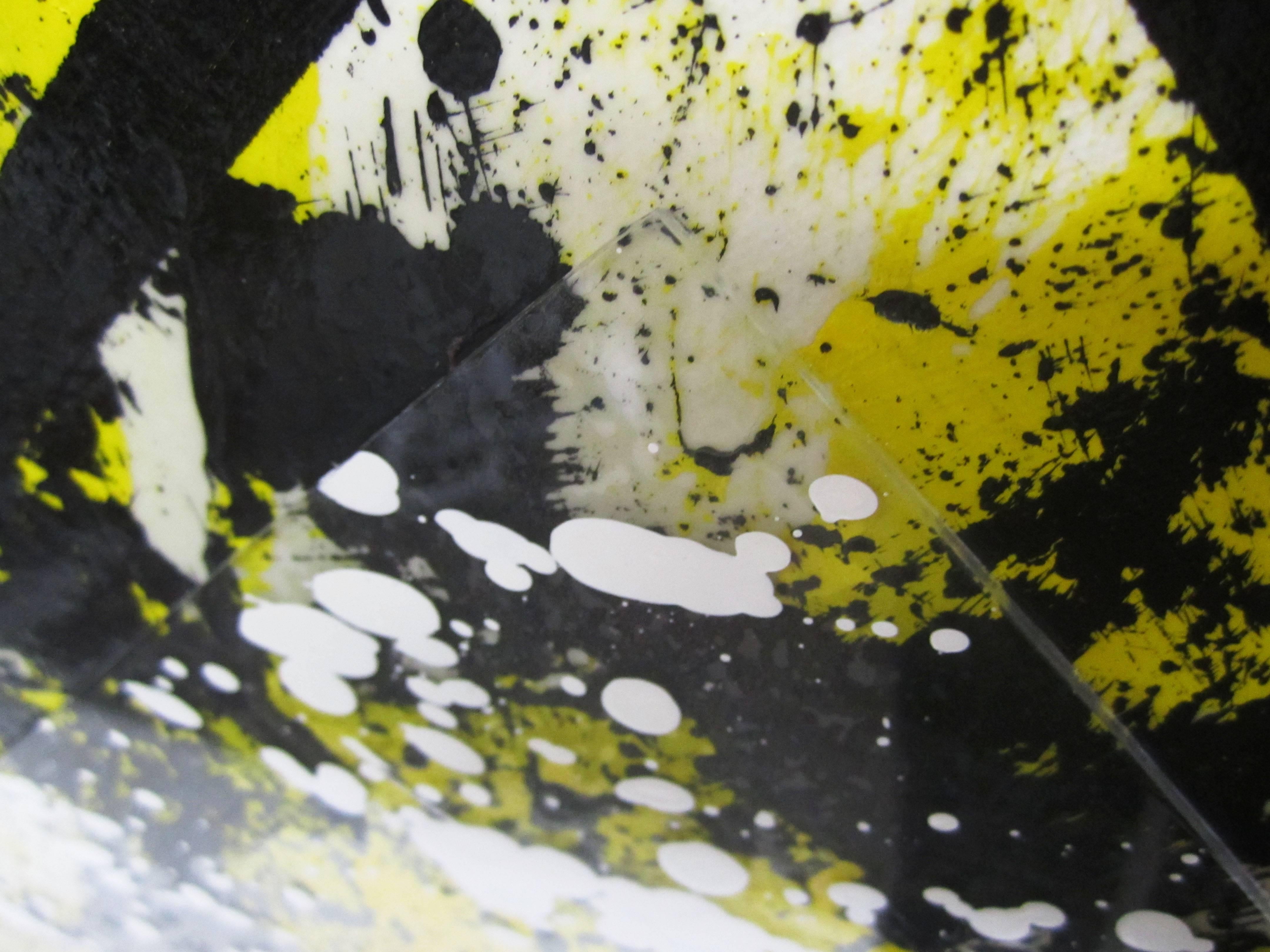 Dipinto Quadro Mandala di Gerald Campbell in giallo in vendita