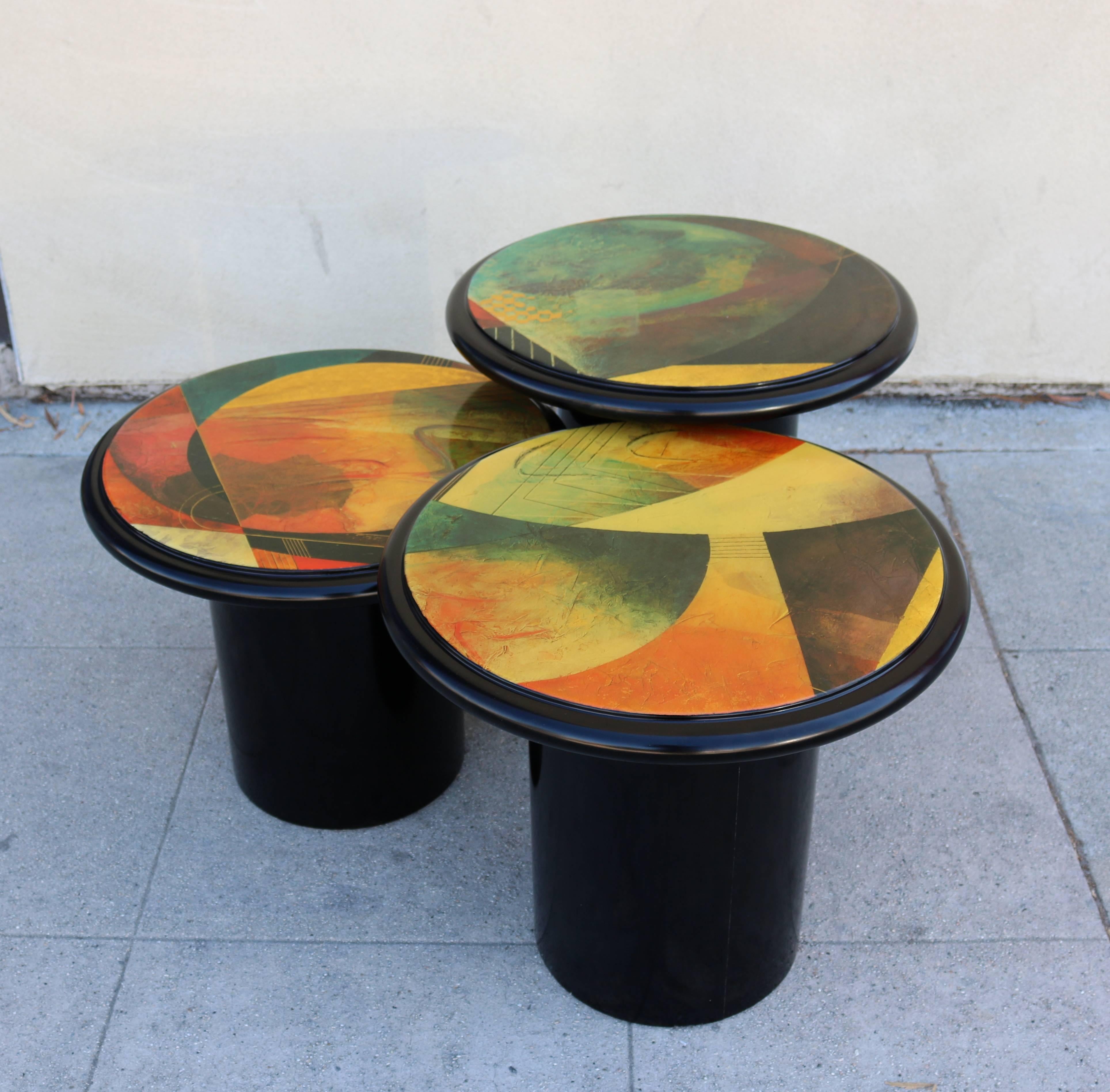 Set of Three Multicolored Postmodern Gueridon In Excellent Condition In Pasadena, CA