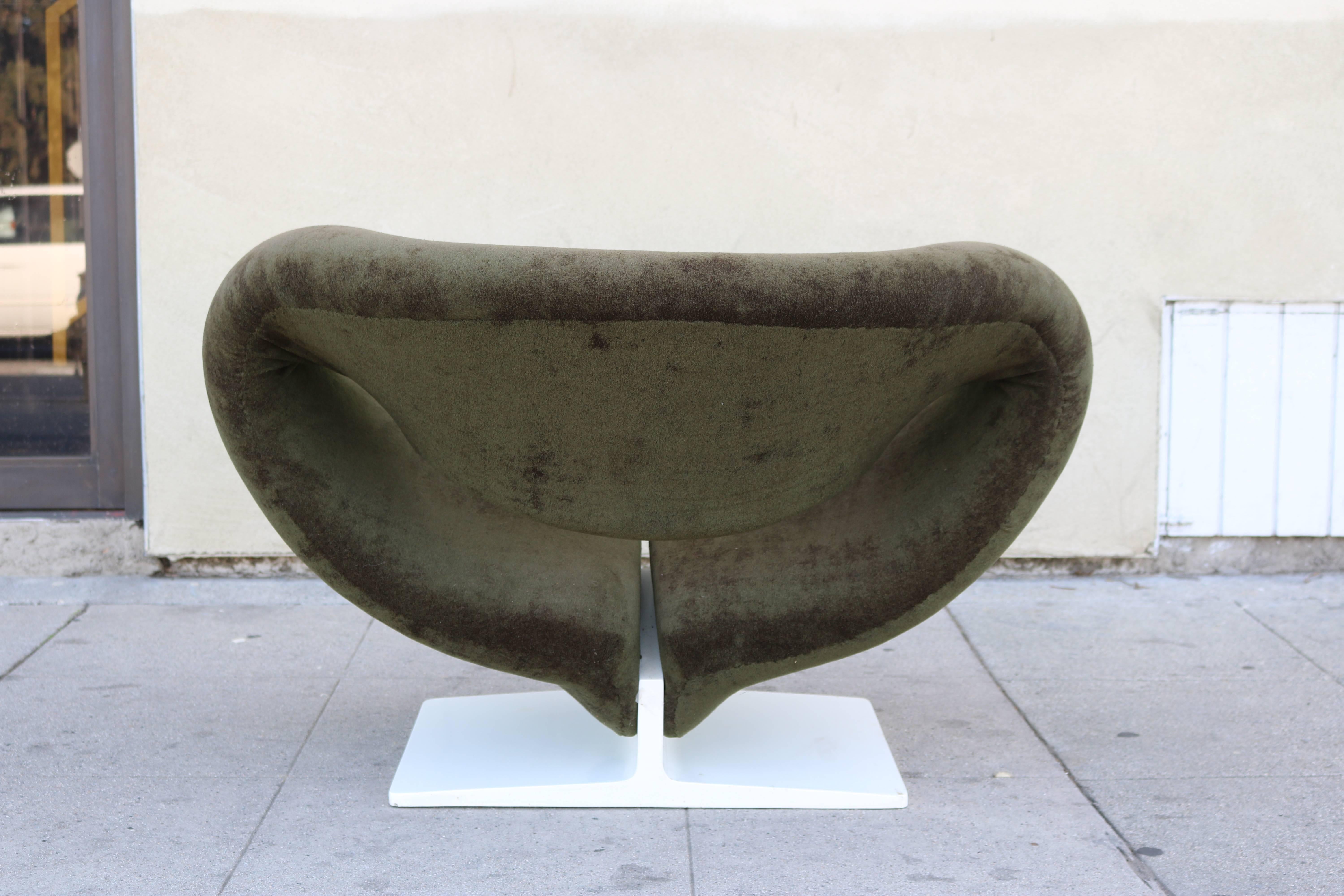 Mid-Century Modern 1960s Ribbon Chair with Ottoman by Pierre Paulin for Artifort