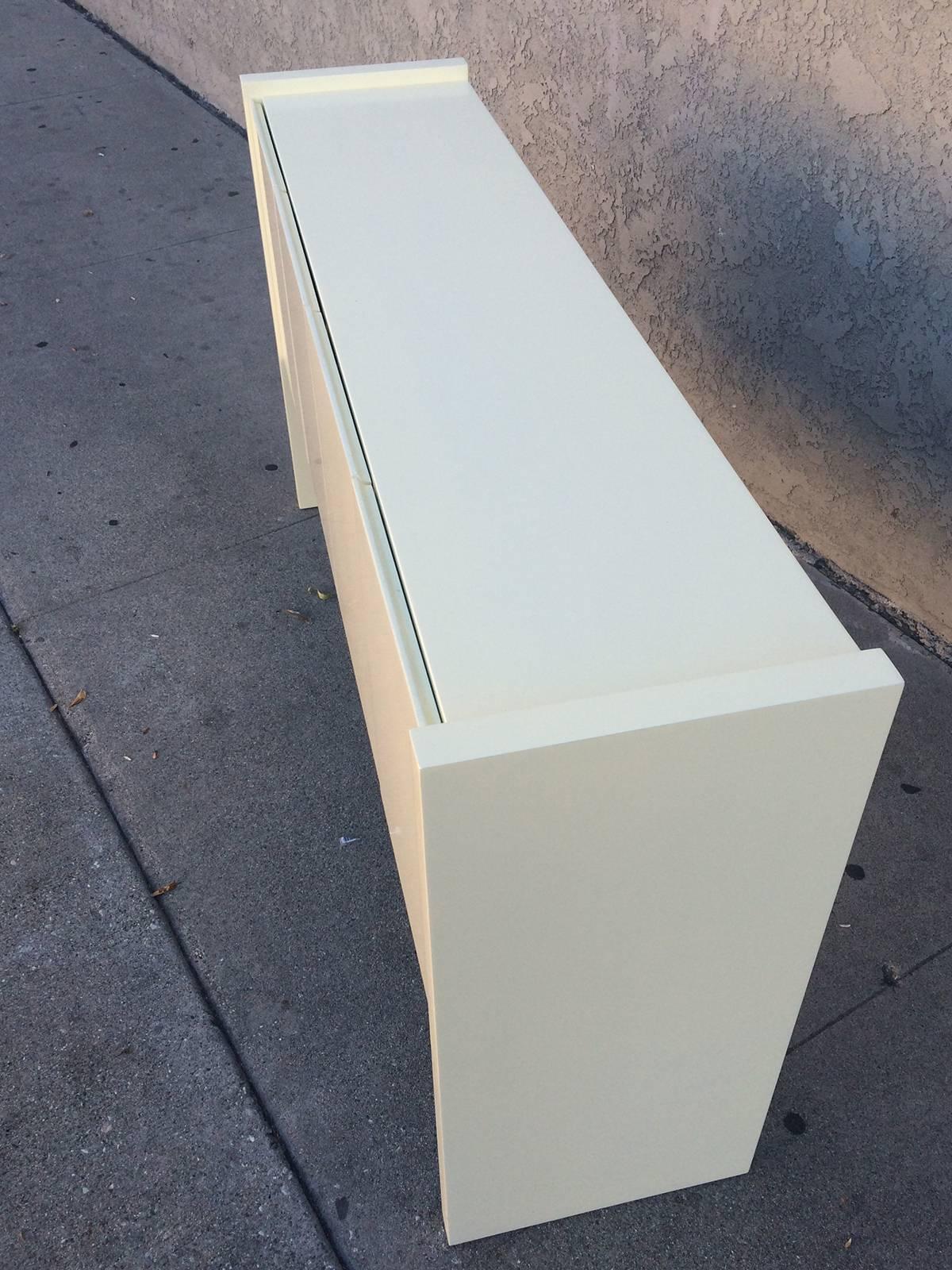 Wood Cream Lacquered Console by Milo Baughman for Thayer Coggin