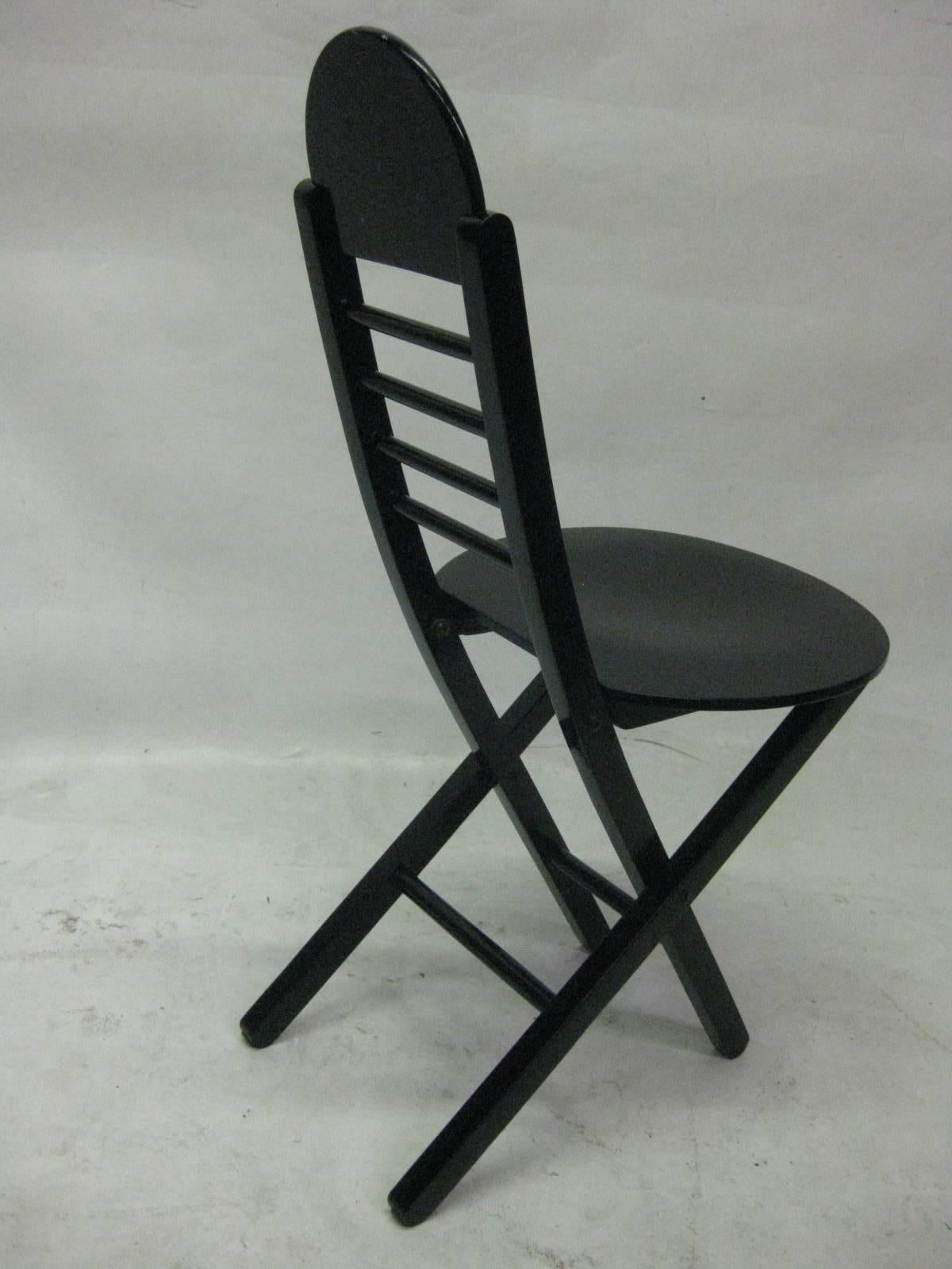 Modern Set of Three Black Lacquer Folding Italian Chairs, 1970s