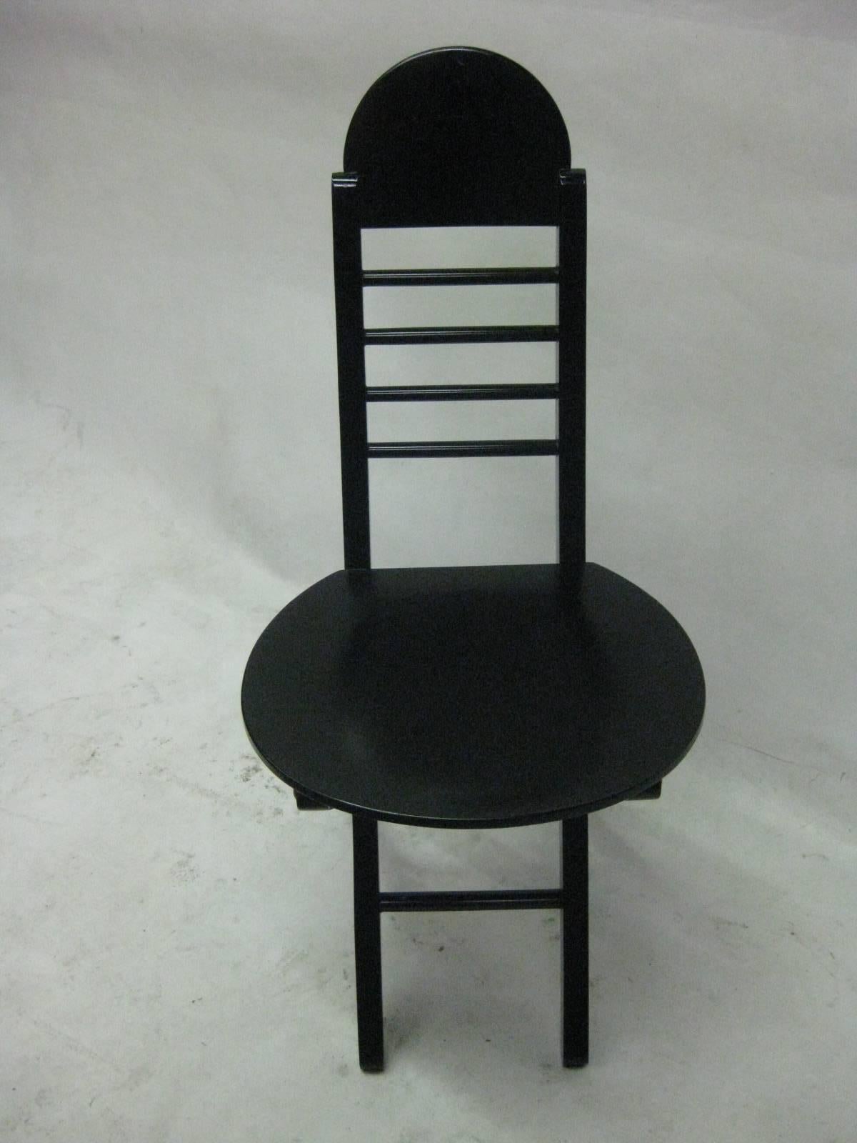 Set of Three Black Lacquer Folding Italian Chairs, 1970s In Excellent Condition In Pasadena, CA