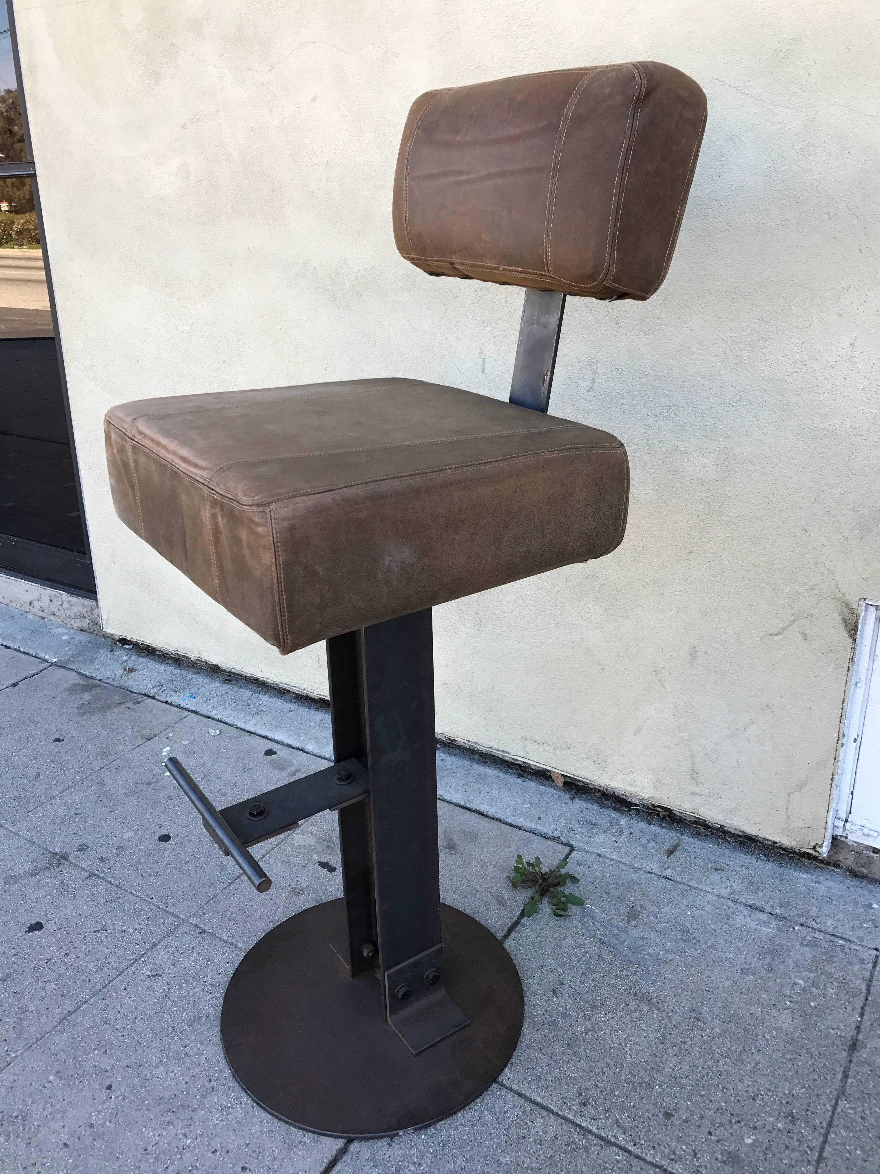 Modern Pair of Brown Leather and Steel Industrial Bar Stools For Sale
