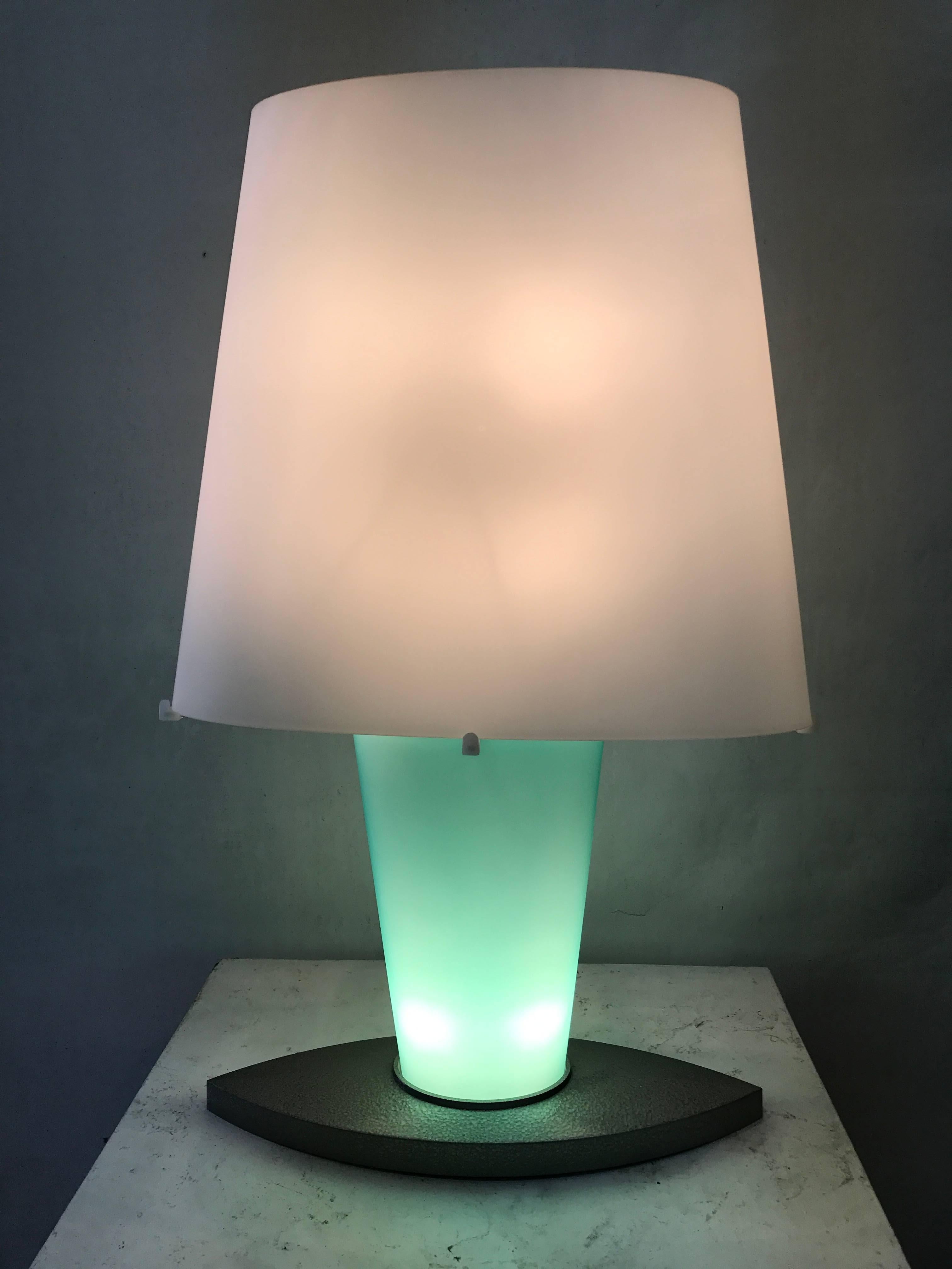 Model 2850 XL Sanded Glass Lamp by Fontana Arte In Excellent Condition In Pasadena, CA