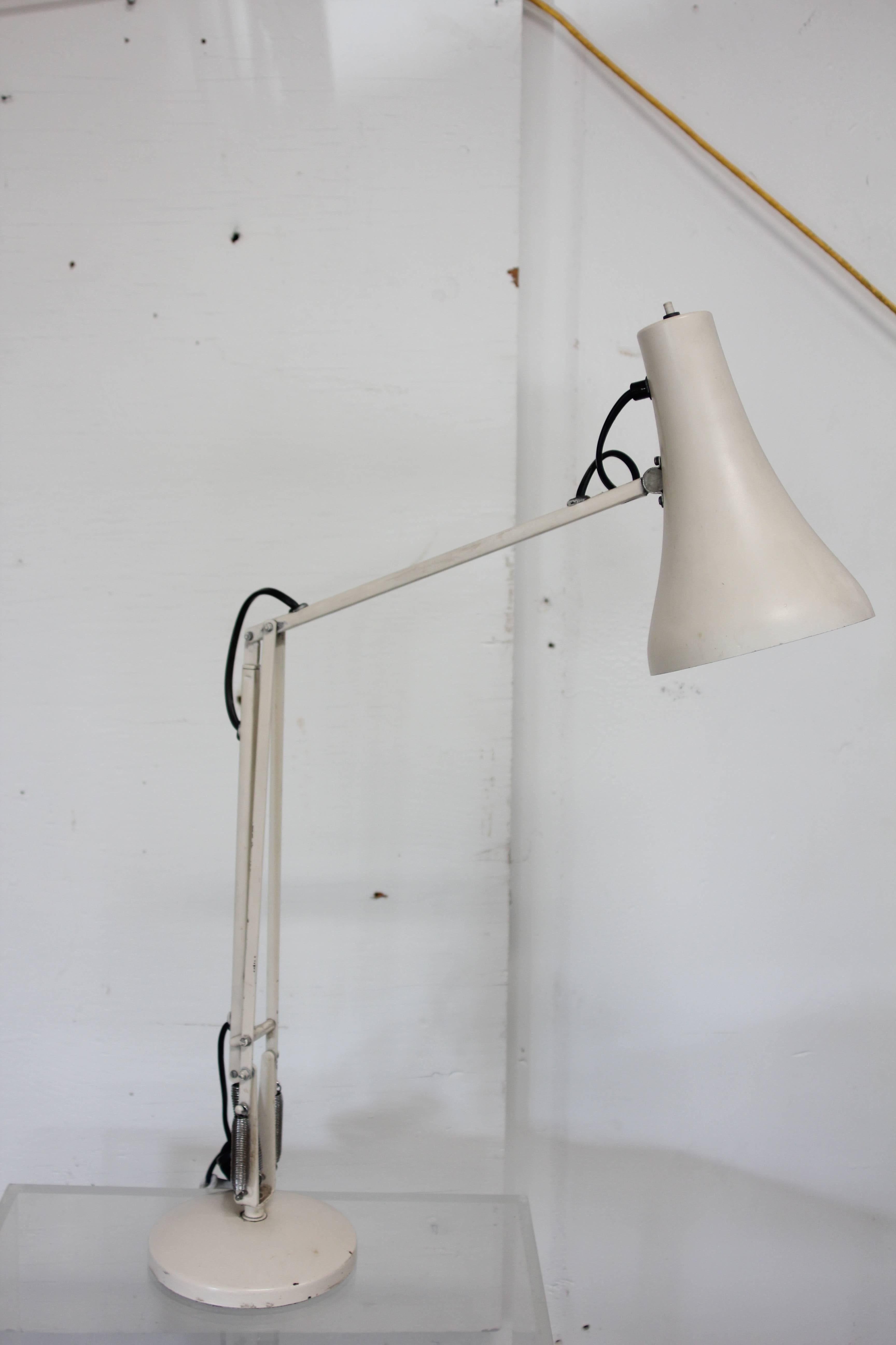 Adjustable Anglepoise desk lamp in original off-white lacquered metal. Shade is 9.0