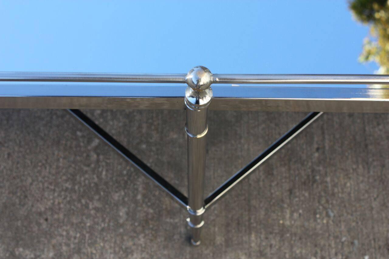 Mid-Century French Director Style Chrome and Glass Short Console Cocktails Table For Sale 1