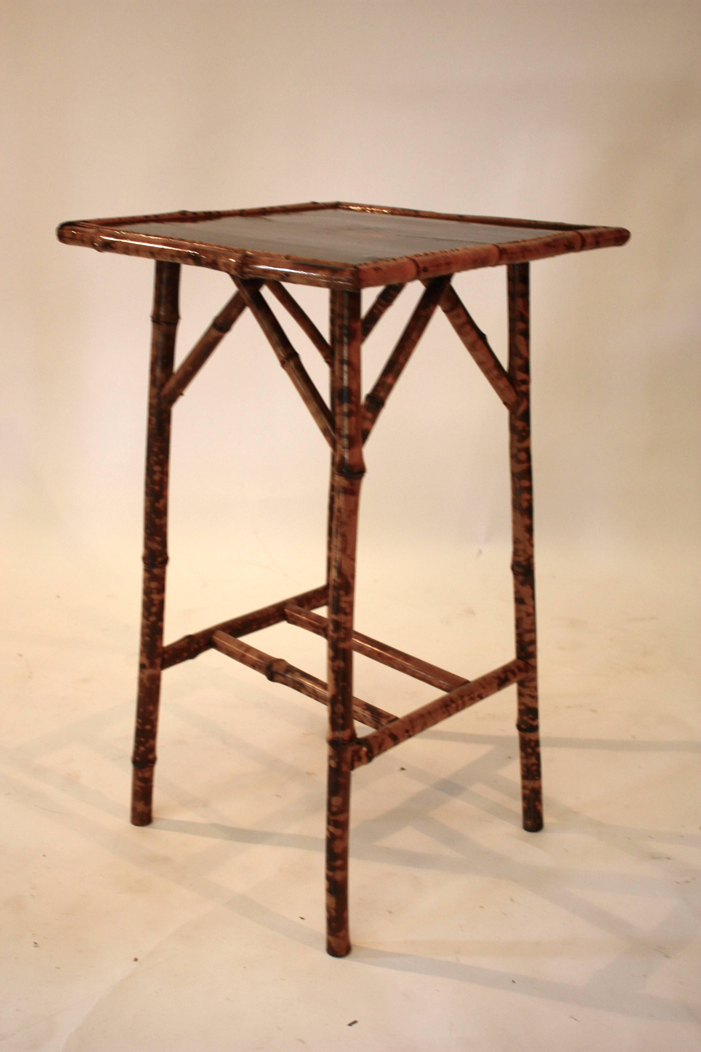 Early 20th Century Lacquered Chinoiserie Side Table For Sale