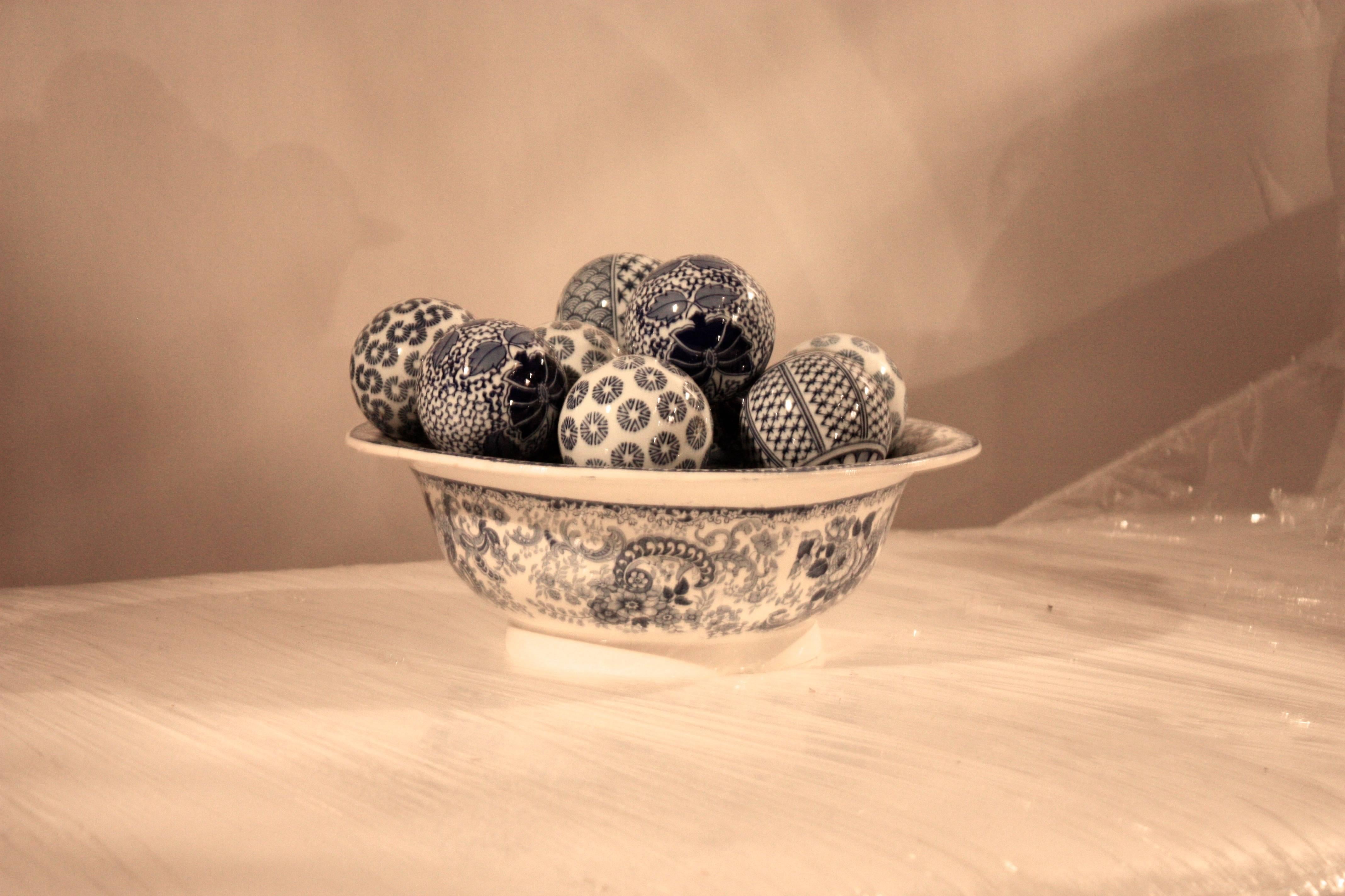 decorative balls for bowls