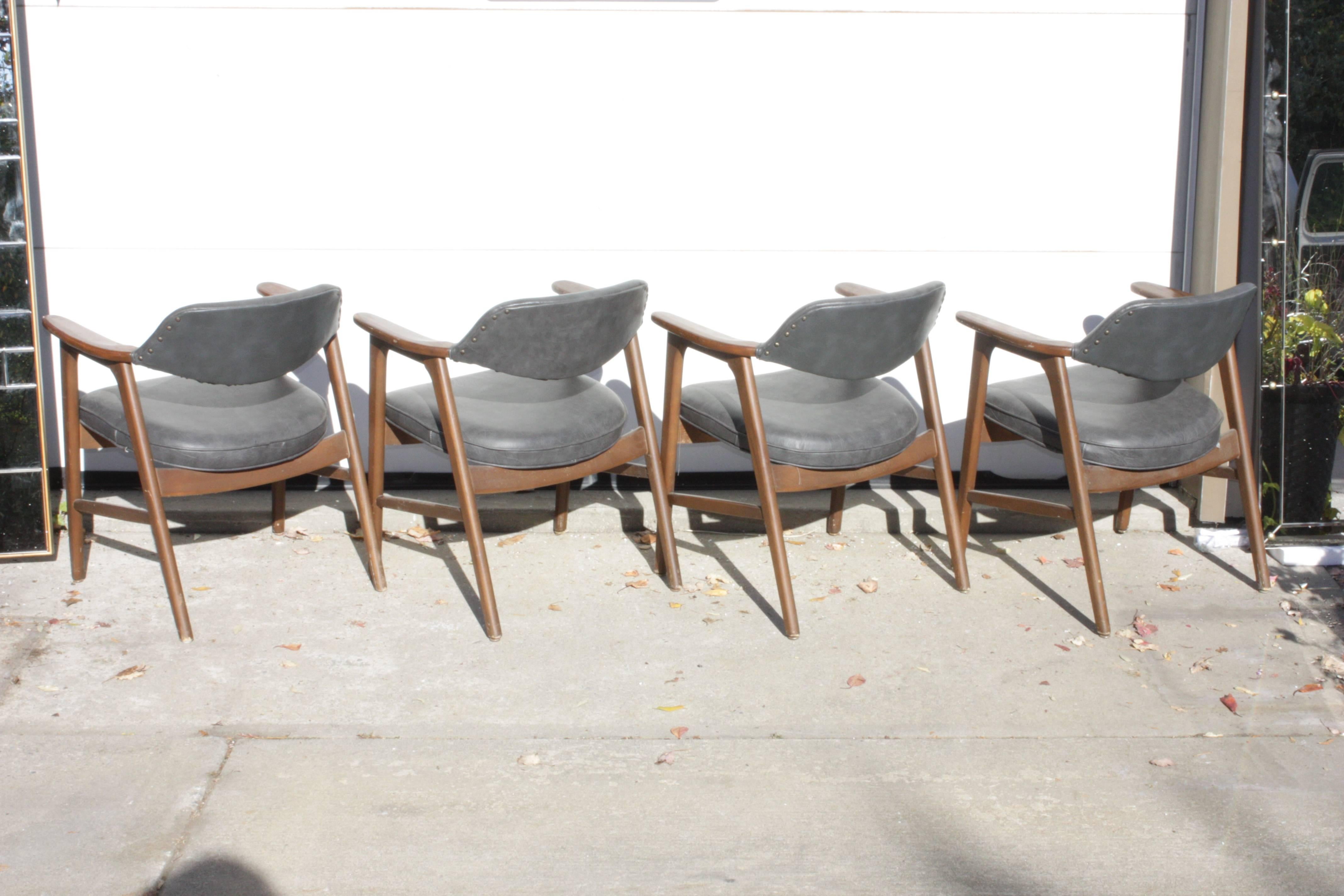Set of 8 Swedish Mid-Century Modern Mahogany Curved Cut-Out Barrel Chairs For Sale 4