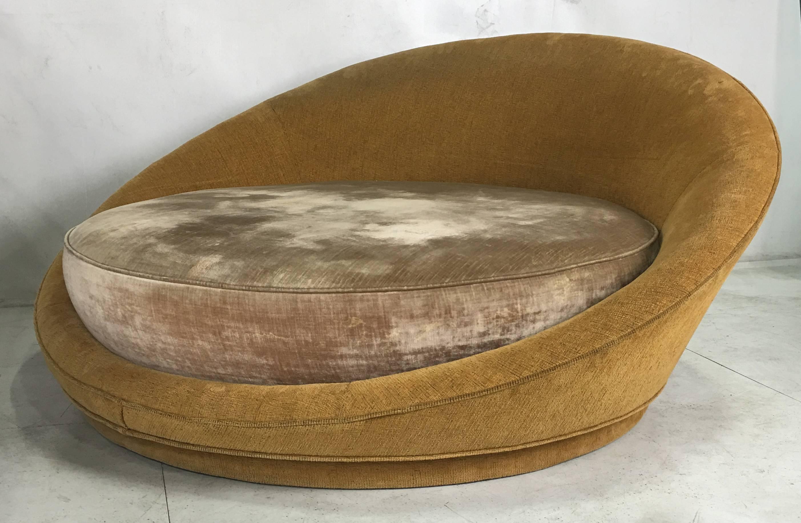 American Large Scale Lounge Chair or Daybed by Milo Baughman
