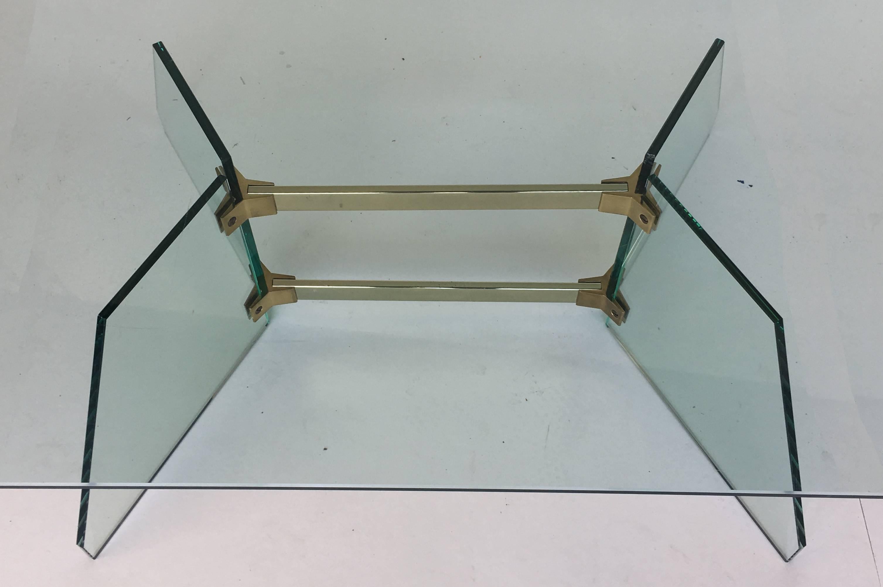 Mid-Century Modern Brass and Glass Coffee Table in the Style of Fontana Arte