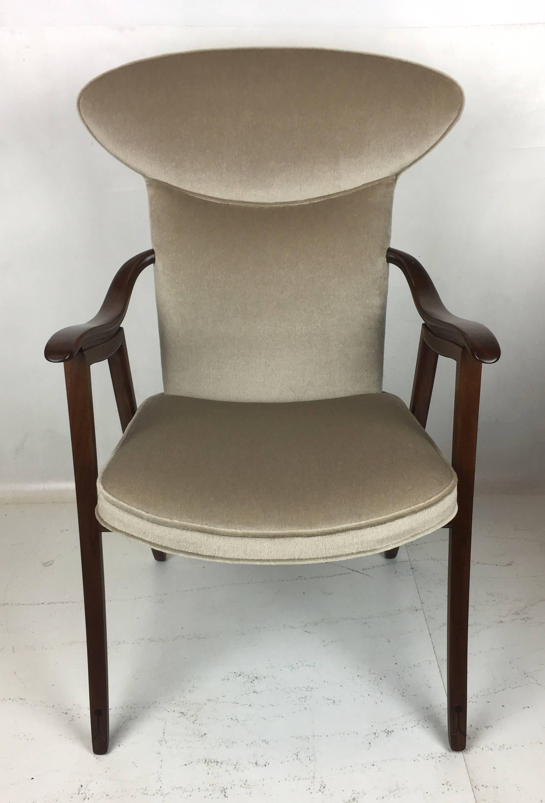 American Set of Four Walnut Dining Chairs Attributed to Edward Wormley for Dunbar For Sale