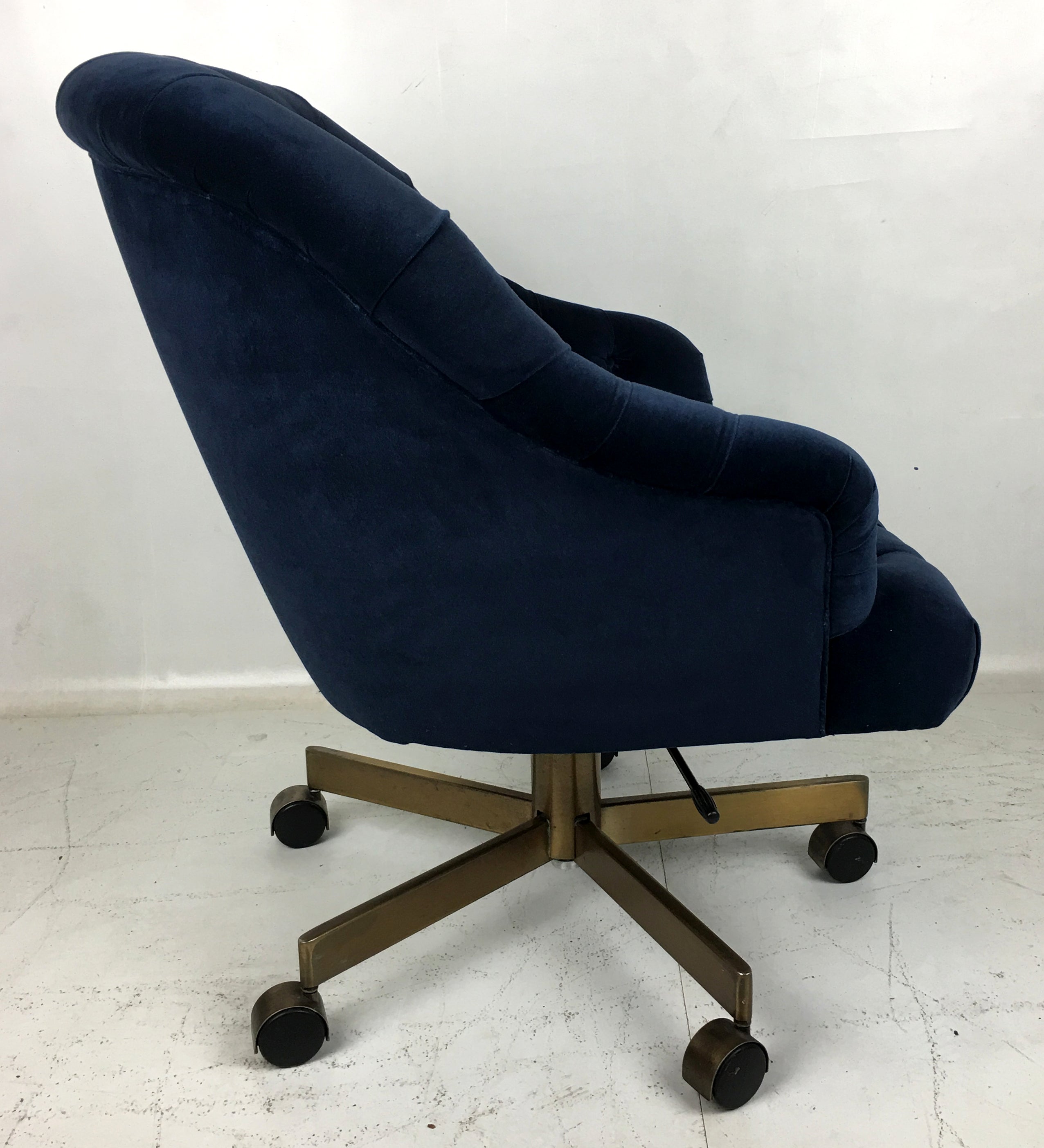 Tufted Velvet Executive Swivel Desk Chair By Edward Wormley For Tufted Velvet Executive Swivel Desk Chair By Edward Wormley For Dunbar At 1stdibs