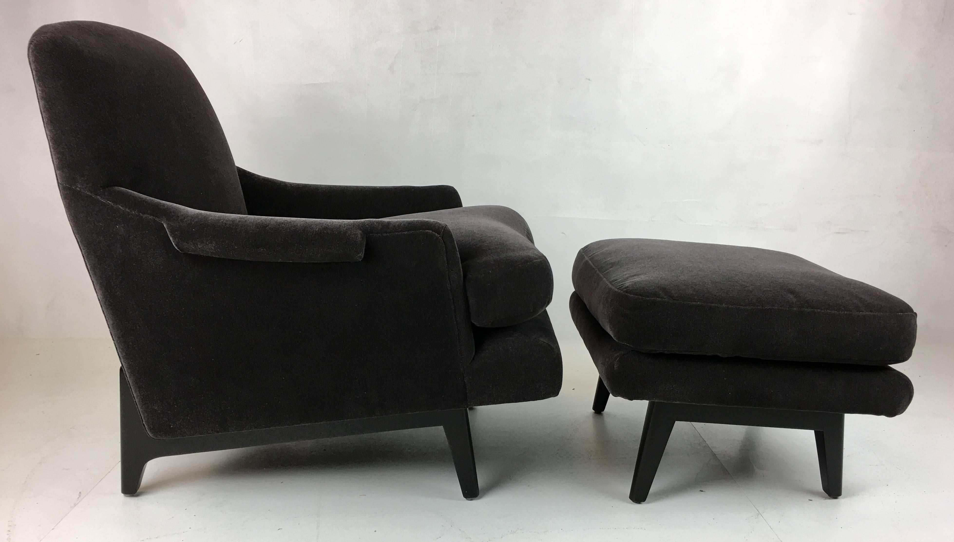 Mid-Century Modern Classic Dunbar Lounge Chair and Ottoman