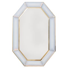 Specchio ottagonale su misura in vetro di Murano opalino iridescente, in stock