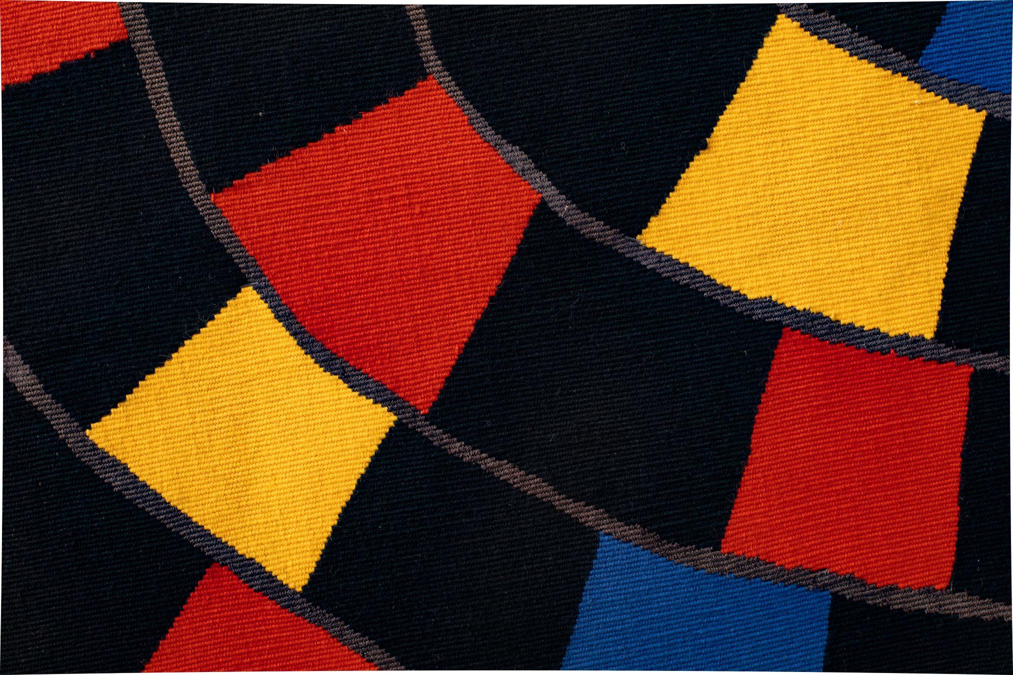 Tapestry in Woven Wool  Aubusson by Pinton Freres and Alexander Calder In Excellent Condition For Sale In Miami, FL