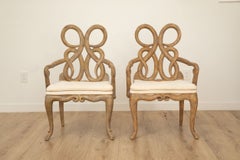 Paire de chaises de style néoclassique continental à dossier en forme de serpent, XXe siècle