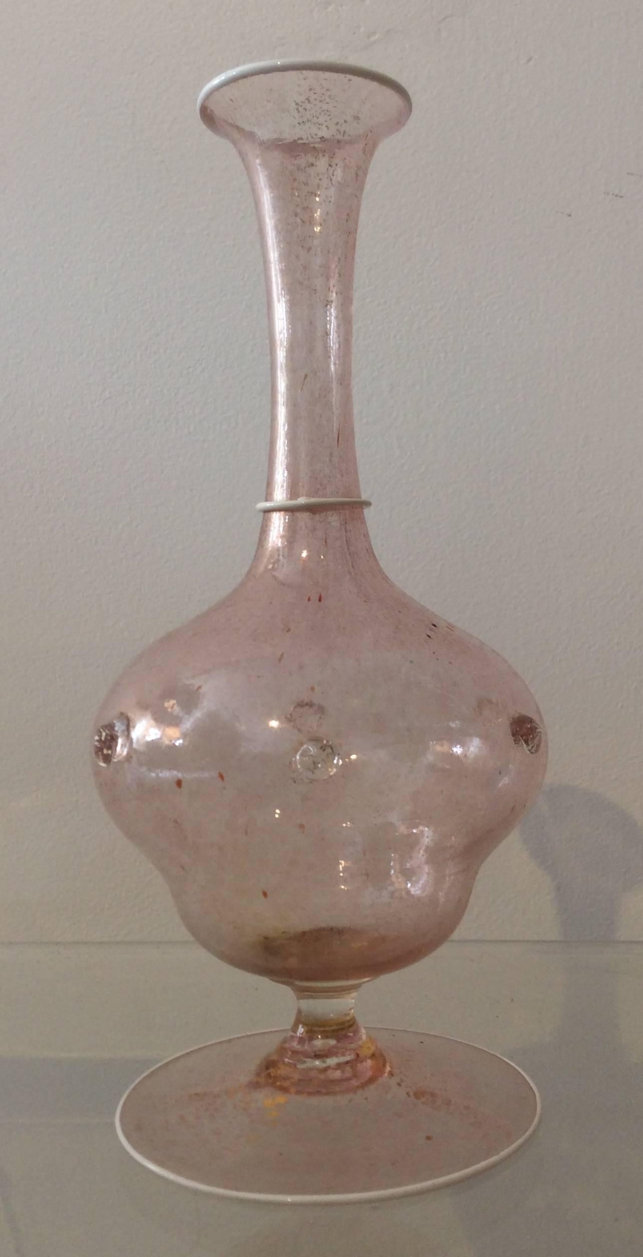 Early 20th Century Italian Muranu Salviati Delicate Classical Glass Vase For Sale 1