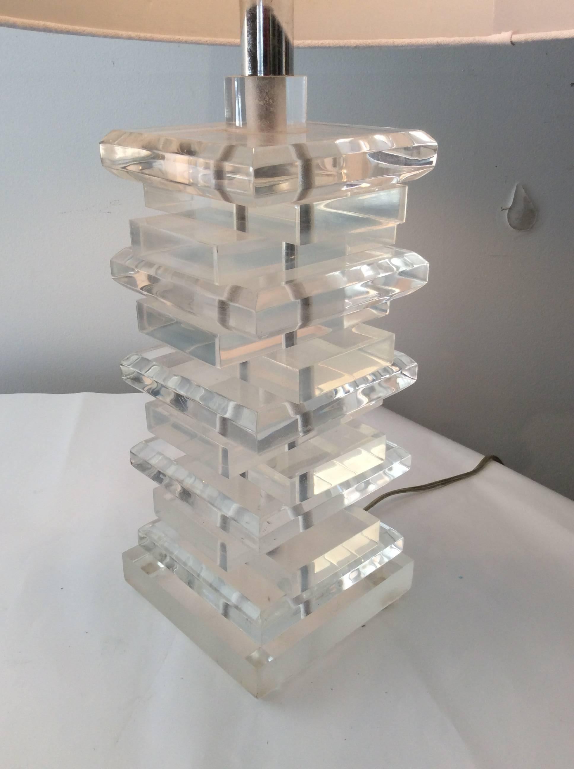 20th Century Pair of Glam Mid-Century Modern Karl Springer Style Stacked Lucite Table Lamps For Sale