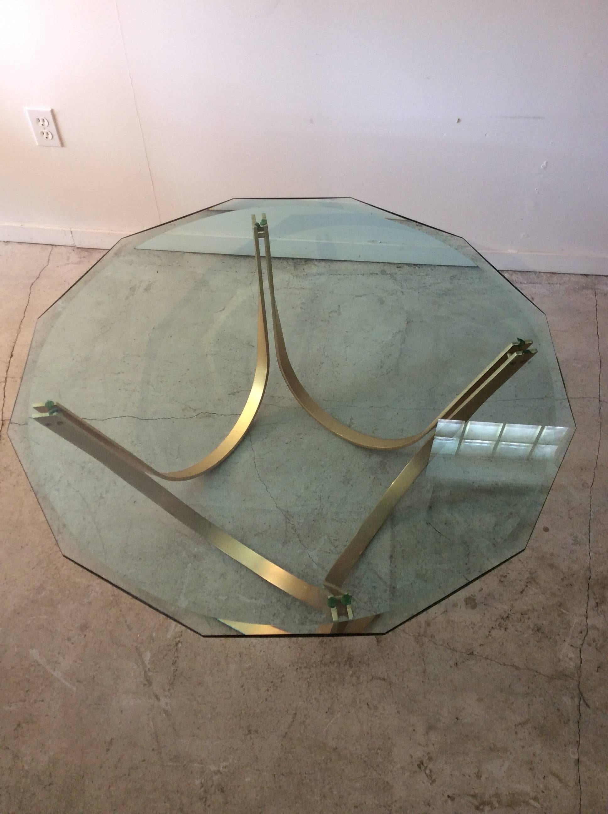 Mid-Century Modern Dunbar Roger Sprunger Brass / Glass 12-Gon Coffee Table In Good Condition In Miami, FL