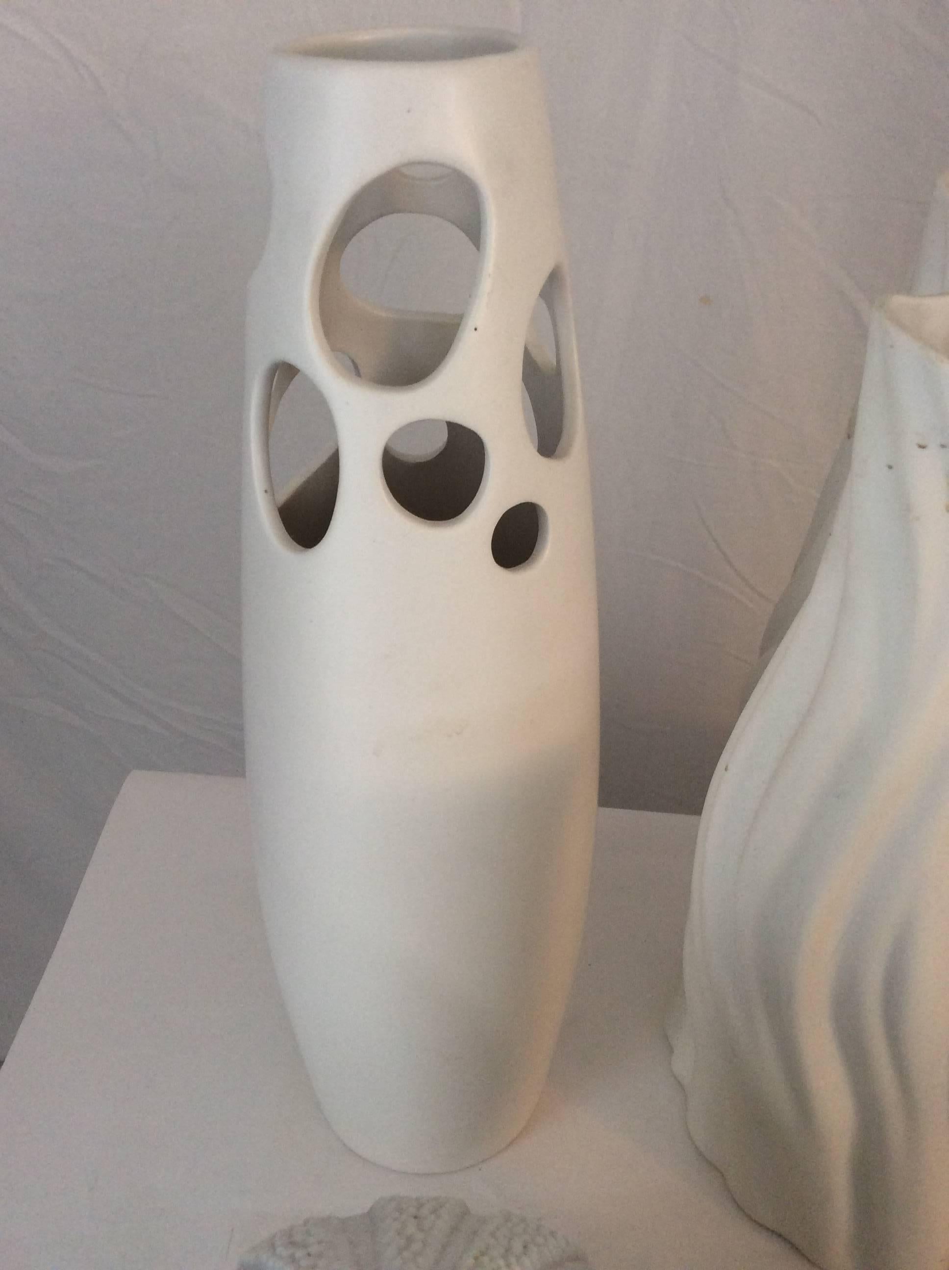 20th Century Collection Mid-Century Modern Rosenthal Style White German Kaiser Jap. Vases For Sale