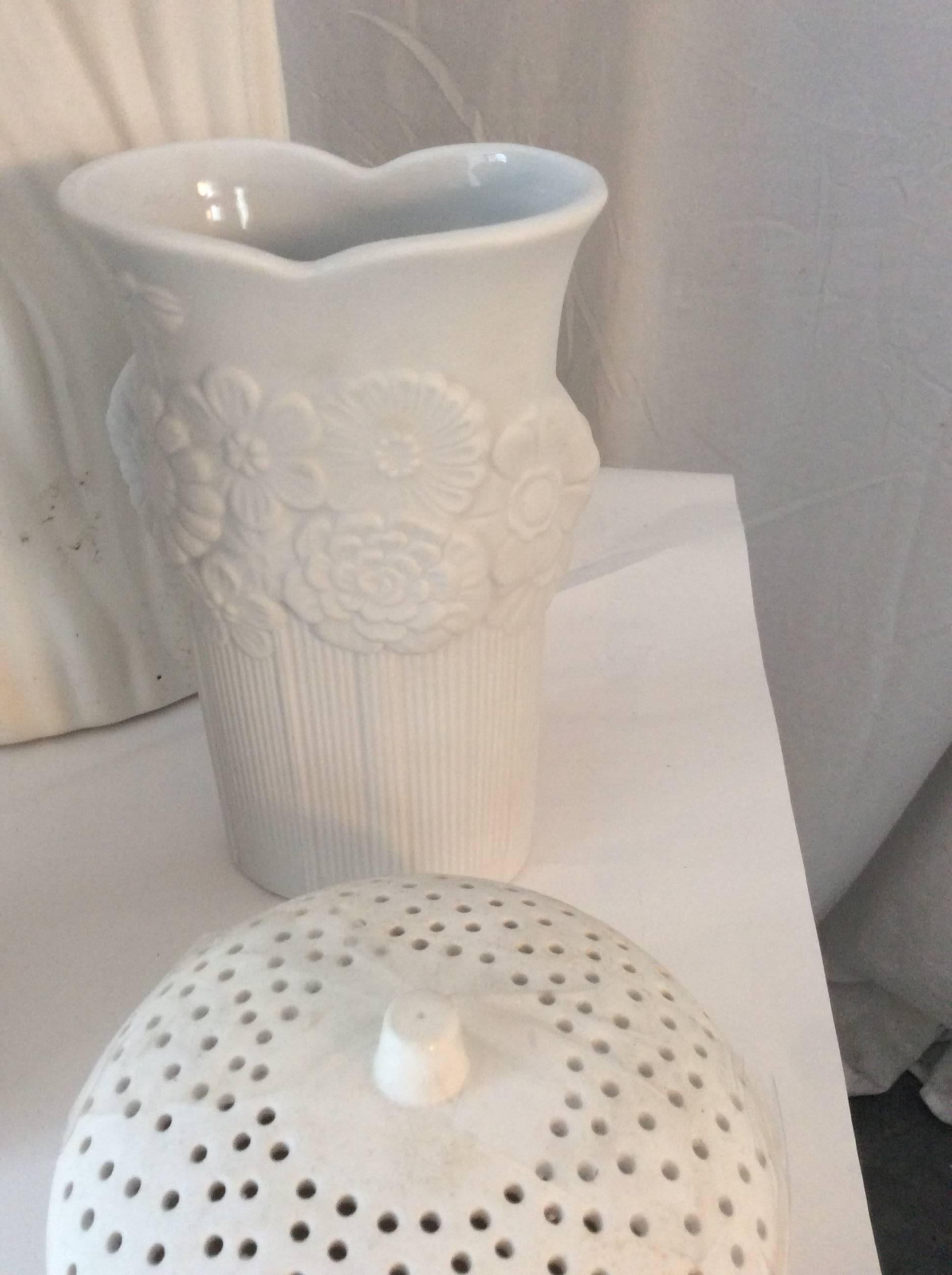 Collection Mid-Century Modern Rosenthal Style White German Kaiser Jap. Vases For Sale 2