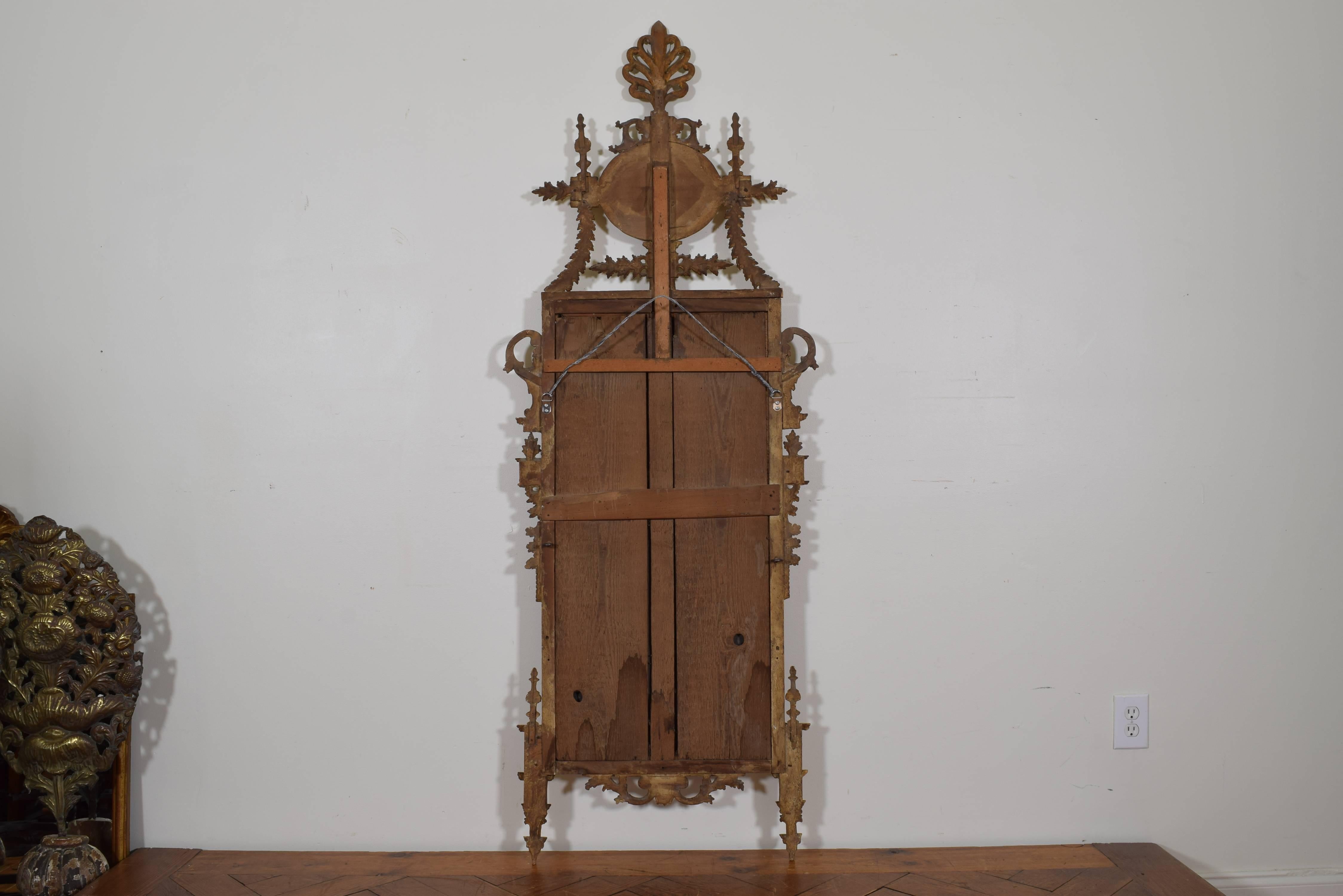 Italian, Tuscany, Late 18th Century Carved Giltwood Mirror 4