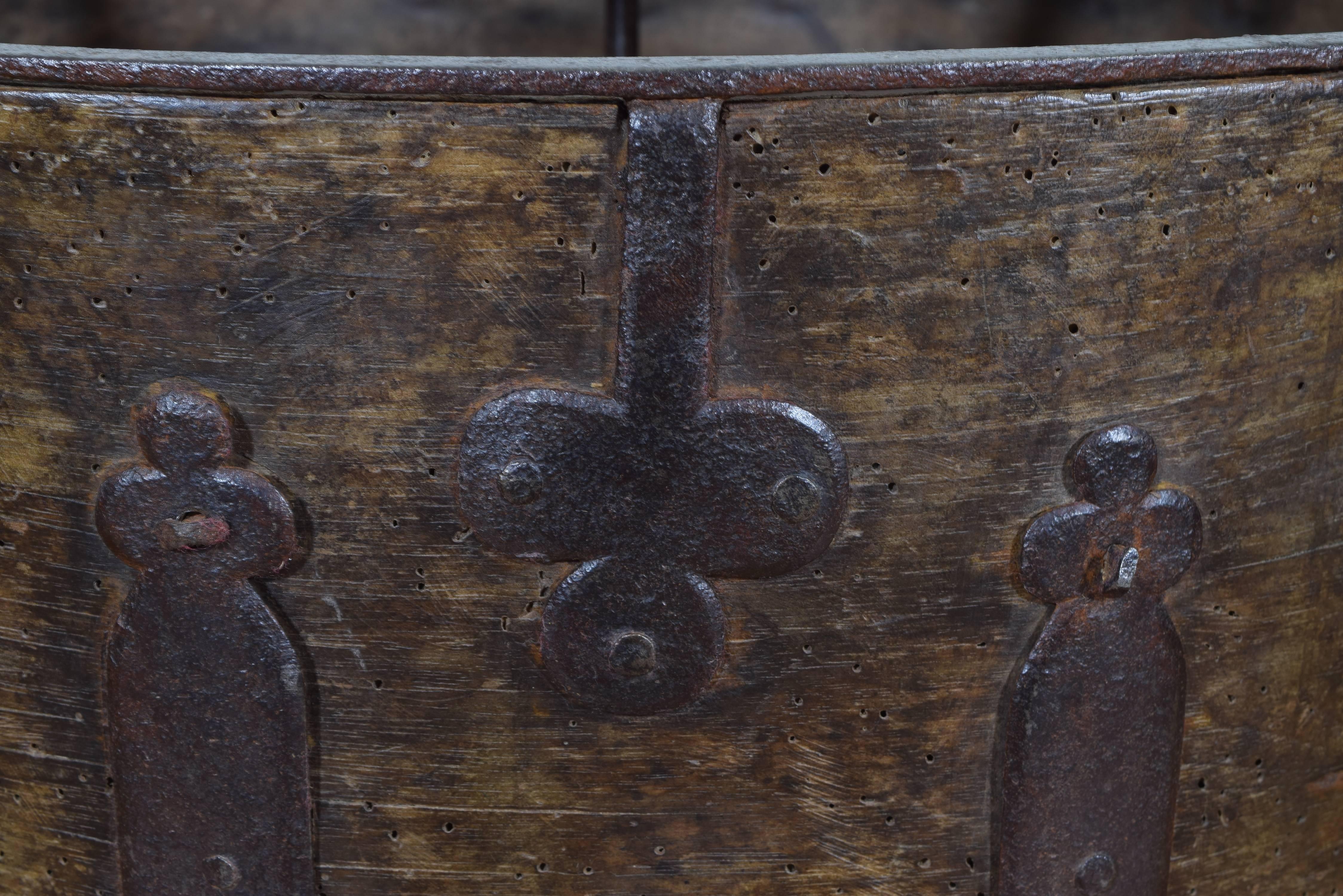 18th Century and Earlier Italian Late 16th-Early 17th Century Wooden and Wrought Iron Grain Measure