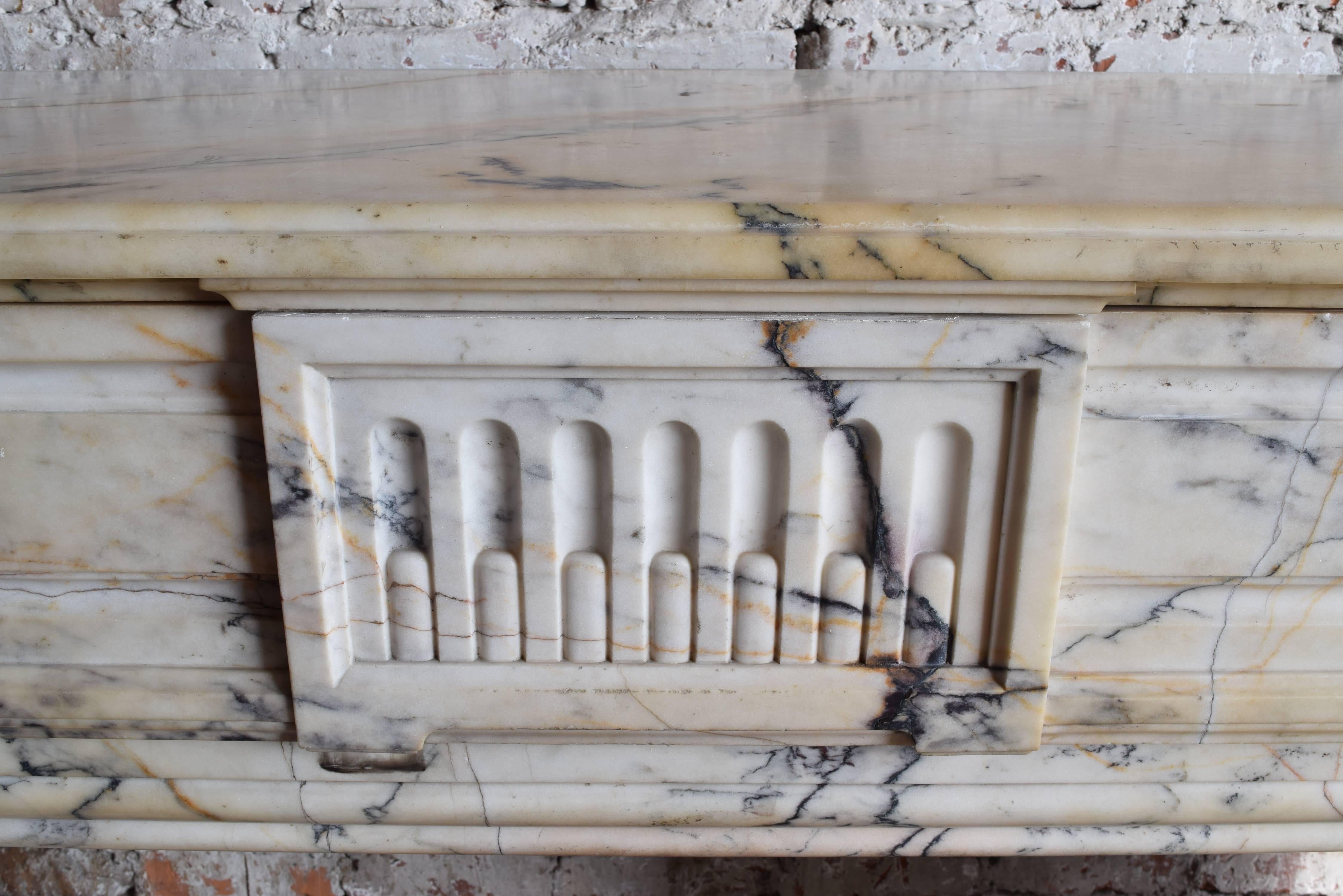 18th Century Georgian Carved Marble Mantel, Probably Arabescato Marble, 18th-19th Century