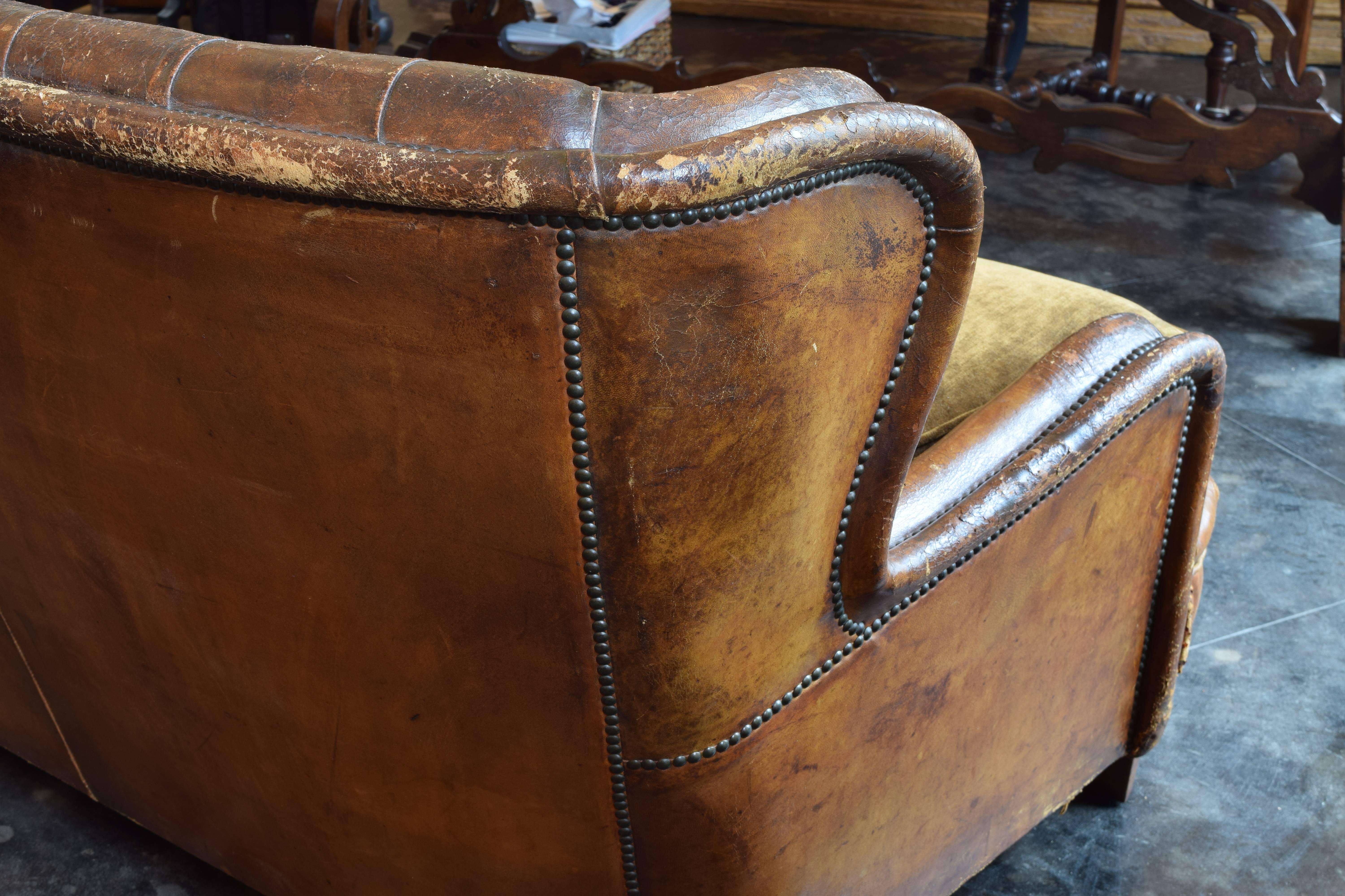 Early 20th Century Continental, French or Spanish Tufted Leather Upholstered Sofa, 20th Century