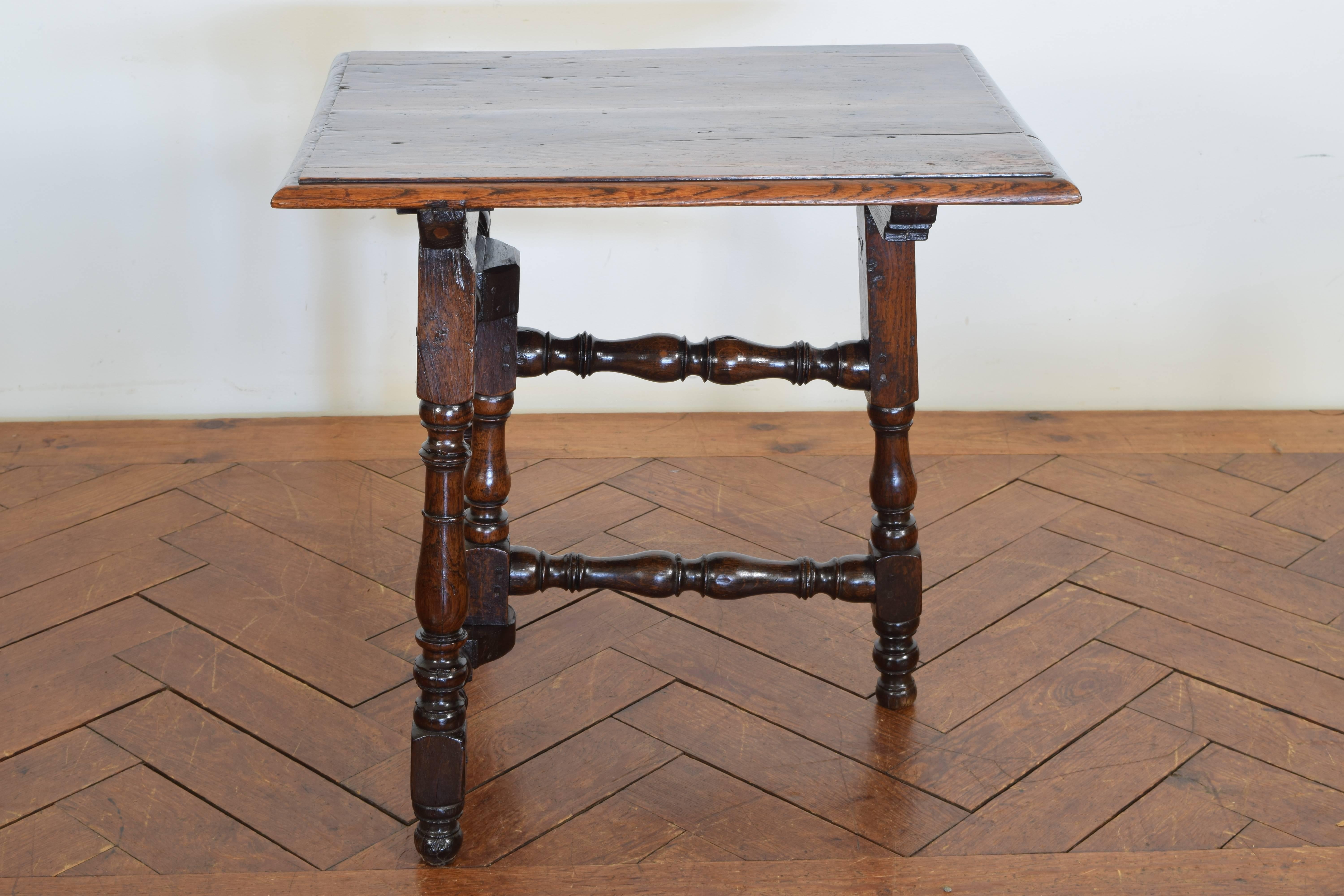 French Louis XIII Style Turned Oak Gateleg Side Table, Early 20th Century 1