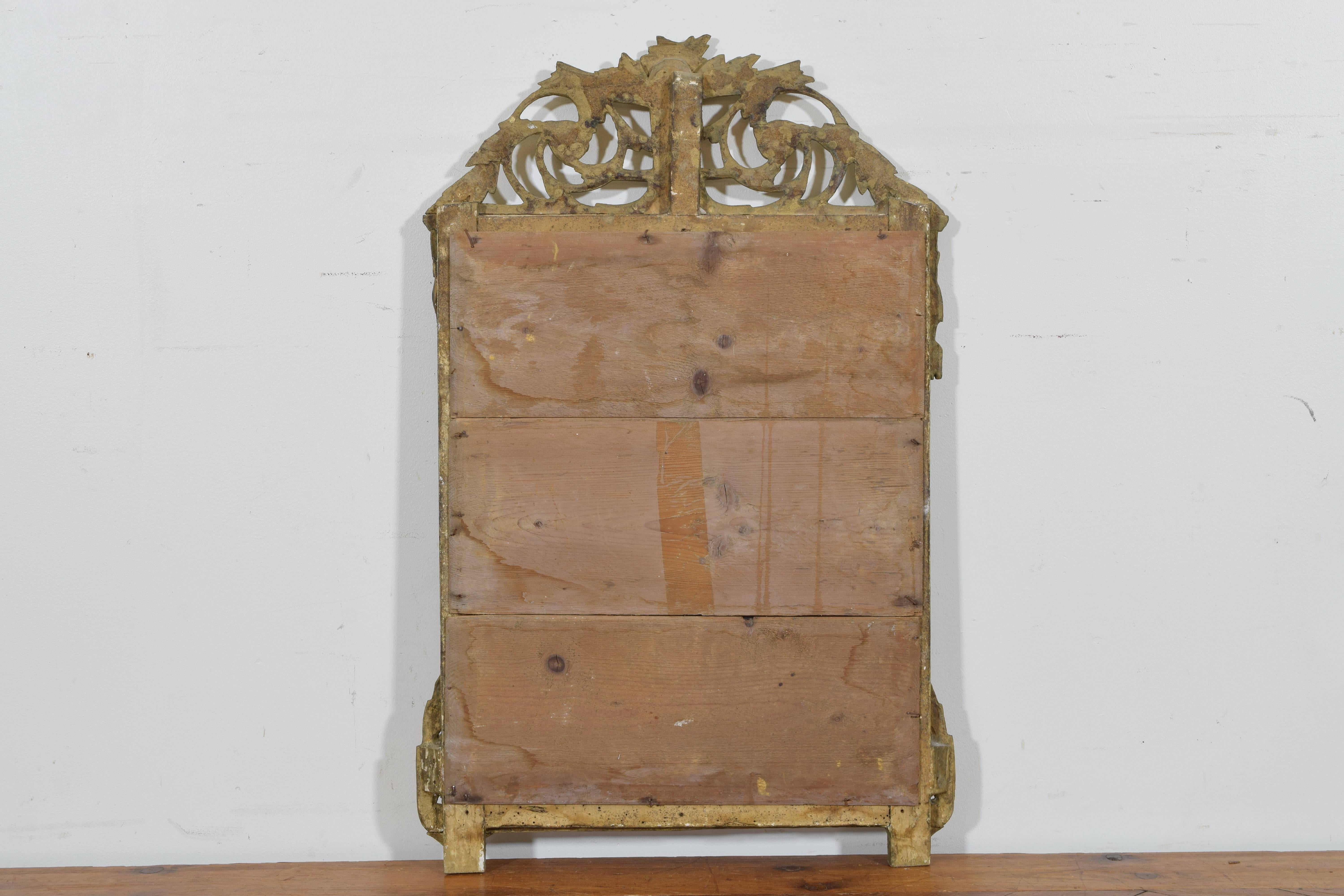 French Louis XVI Carved Giltwood Mirror, Late 18th Century 7