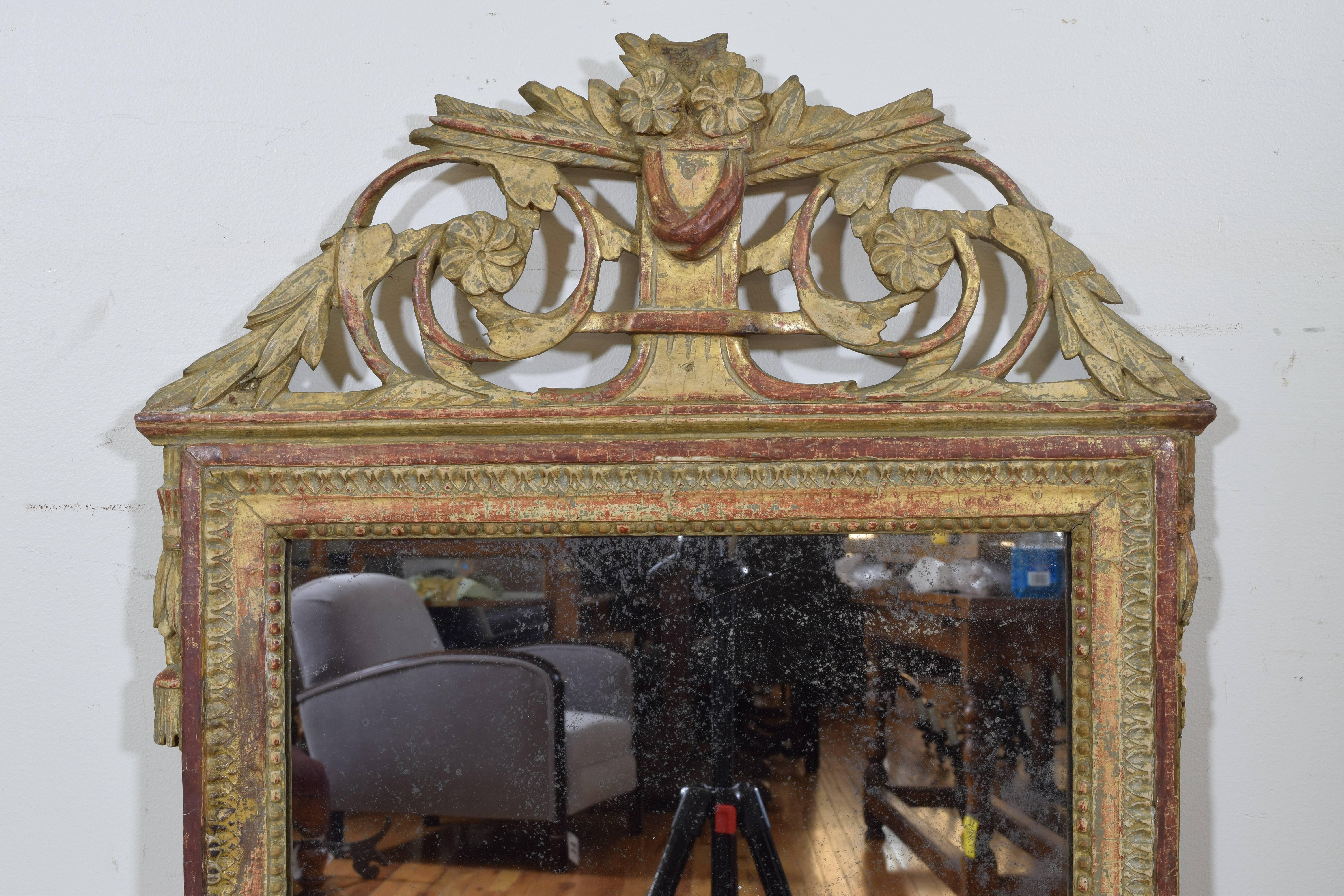 French Louis XVI Carved Giltwood Mirror, Late 18th Century In Good Condition In Atlanta, GA