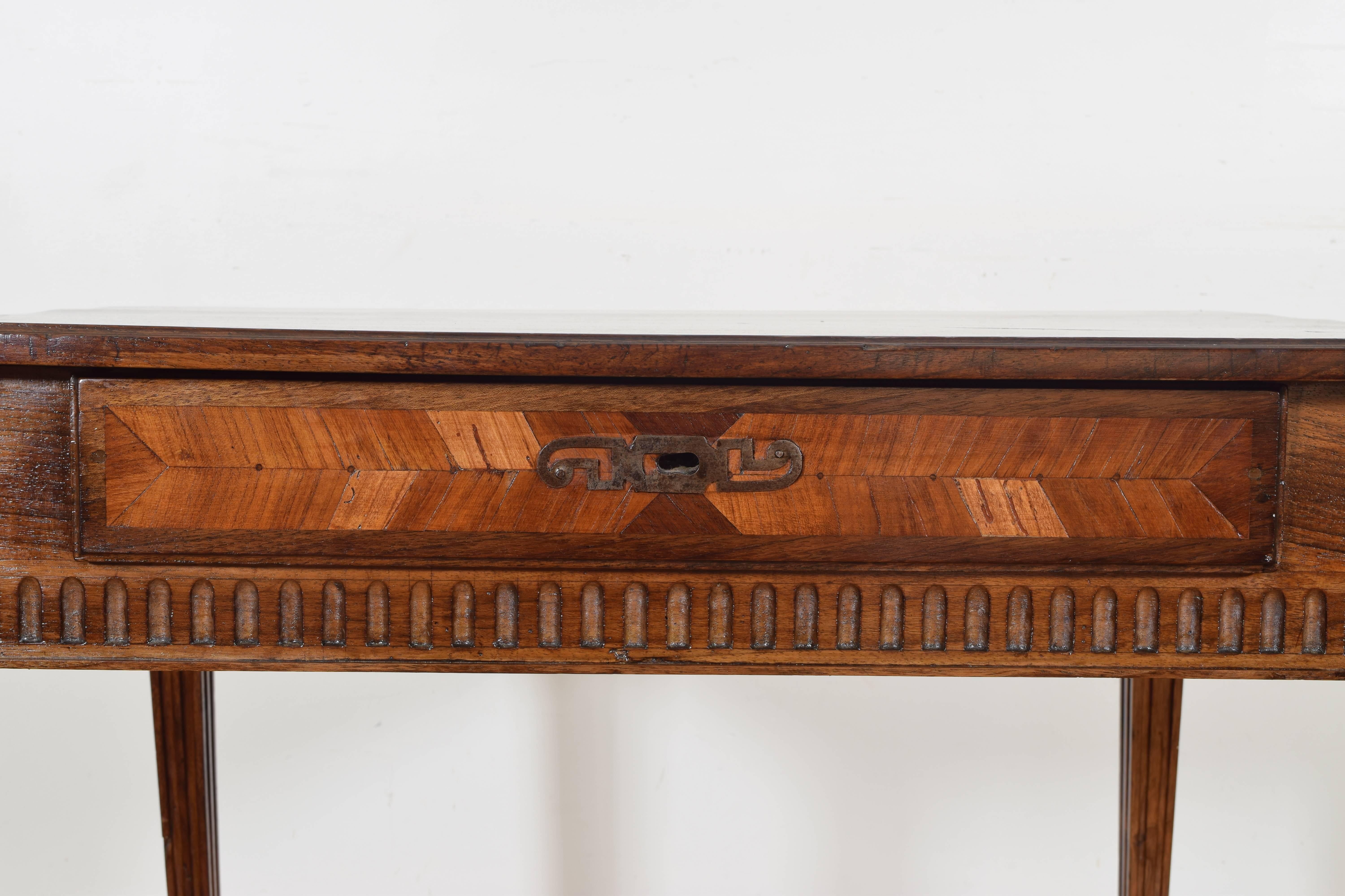 French Neoclassic Carved Walnut and Veneer One-Drawer Table, Early 19th Century 1