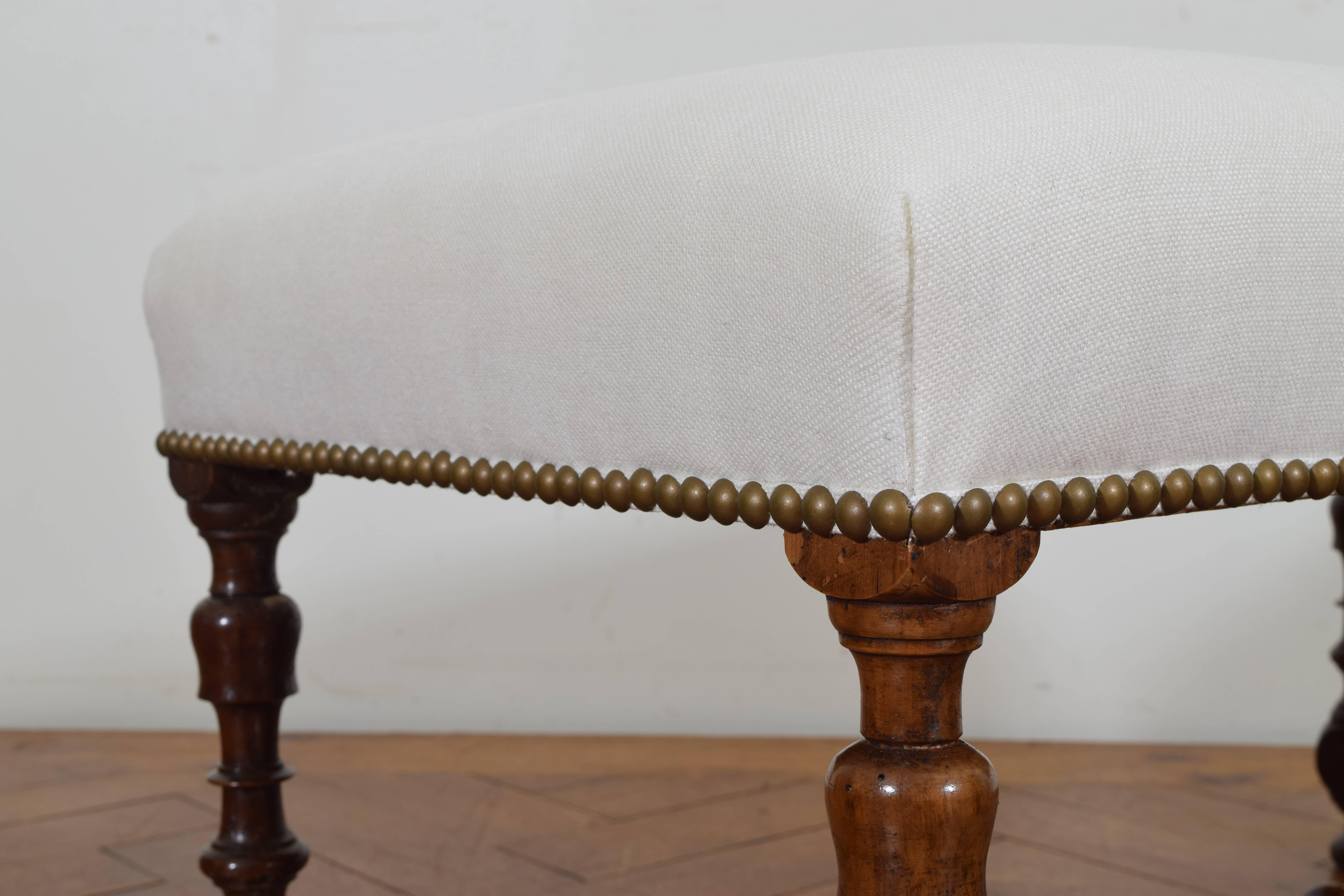 Spanish, Mallorca, Louis XIII Fruitwood and Upholstered Bench, 18th Century In Excellent Condition In Atlanta, GA