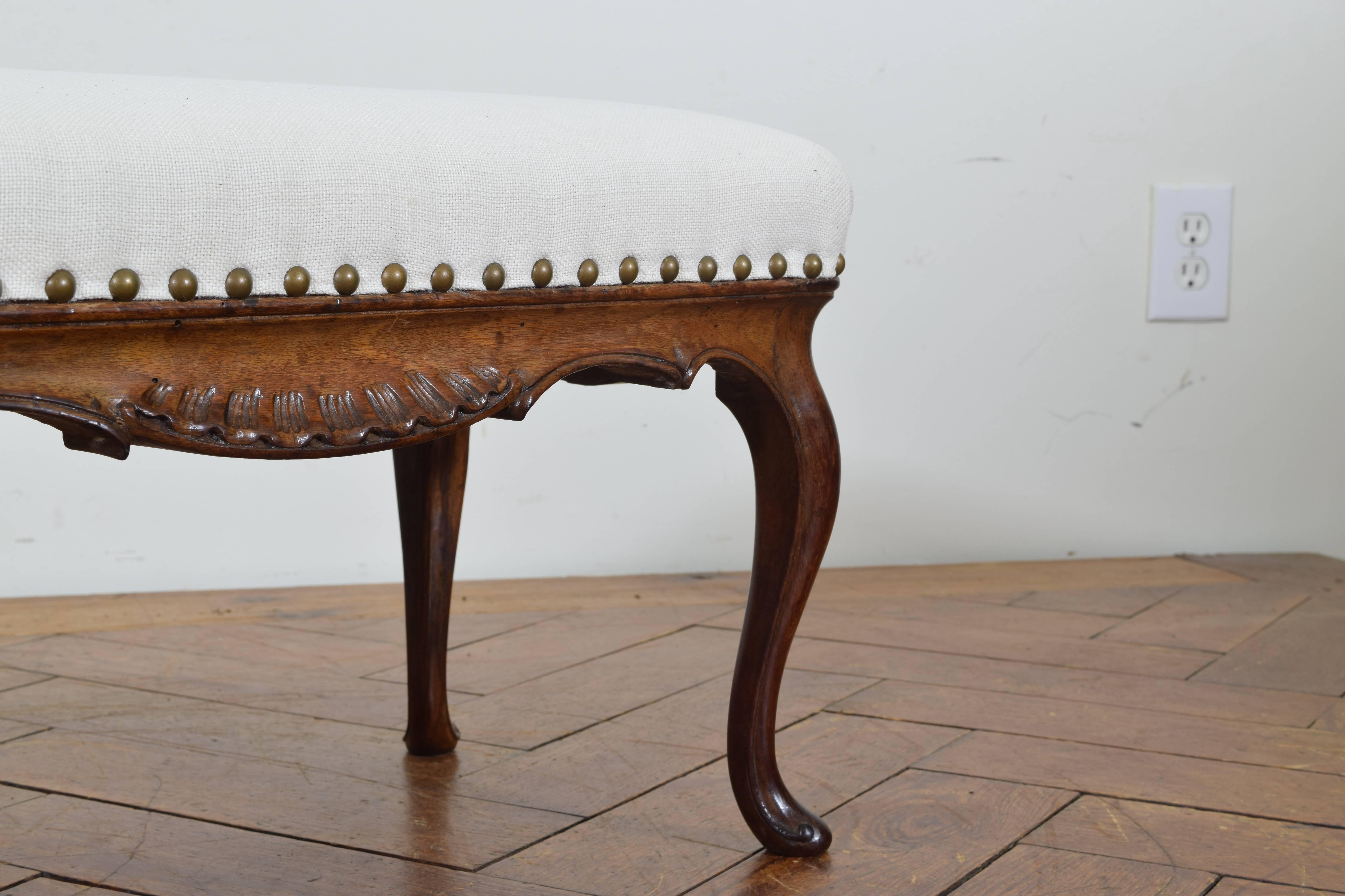 Spanish Carved Walnut and Upholstered Bench, Second Half of the 19th Century In Excellent Condition In Atlanta, GA