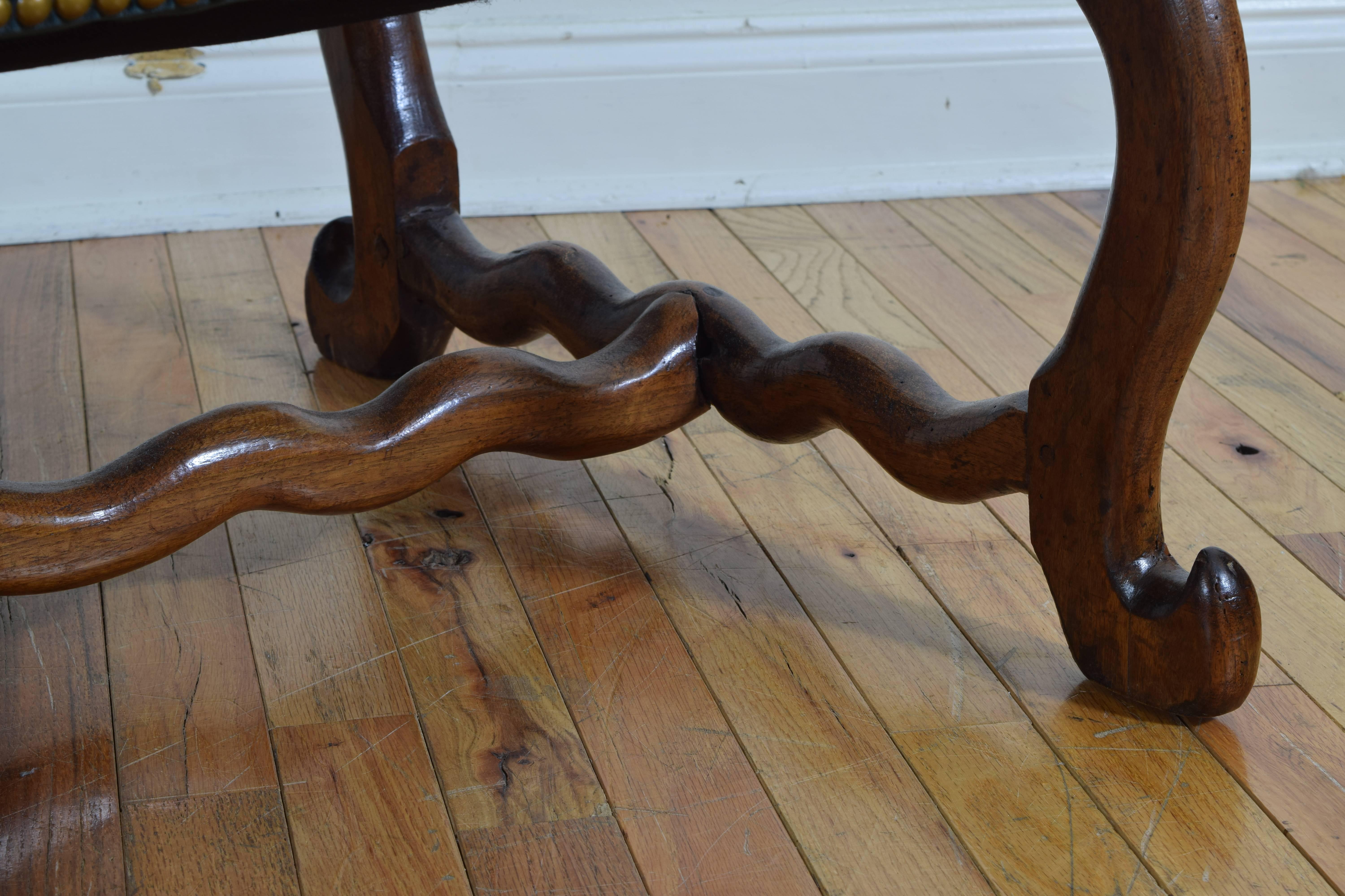 French Walnut and Upholstered Louis XIV Period Ratchet Fauteuil, 18th Century 3