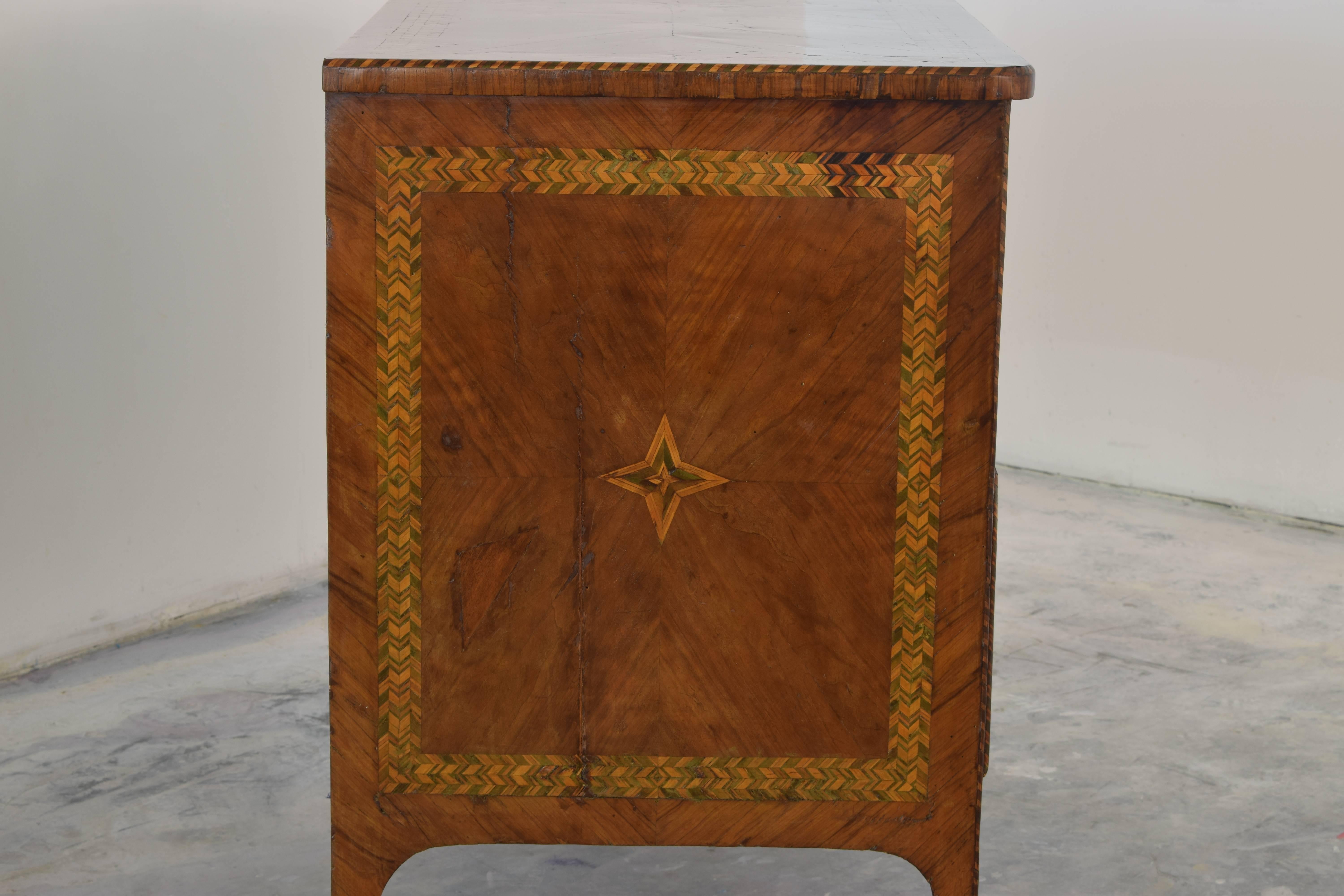 Extraordinary Pair of Italian Walnut & Pearwood Marquetry Two-Drawer Commodes 1