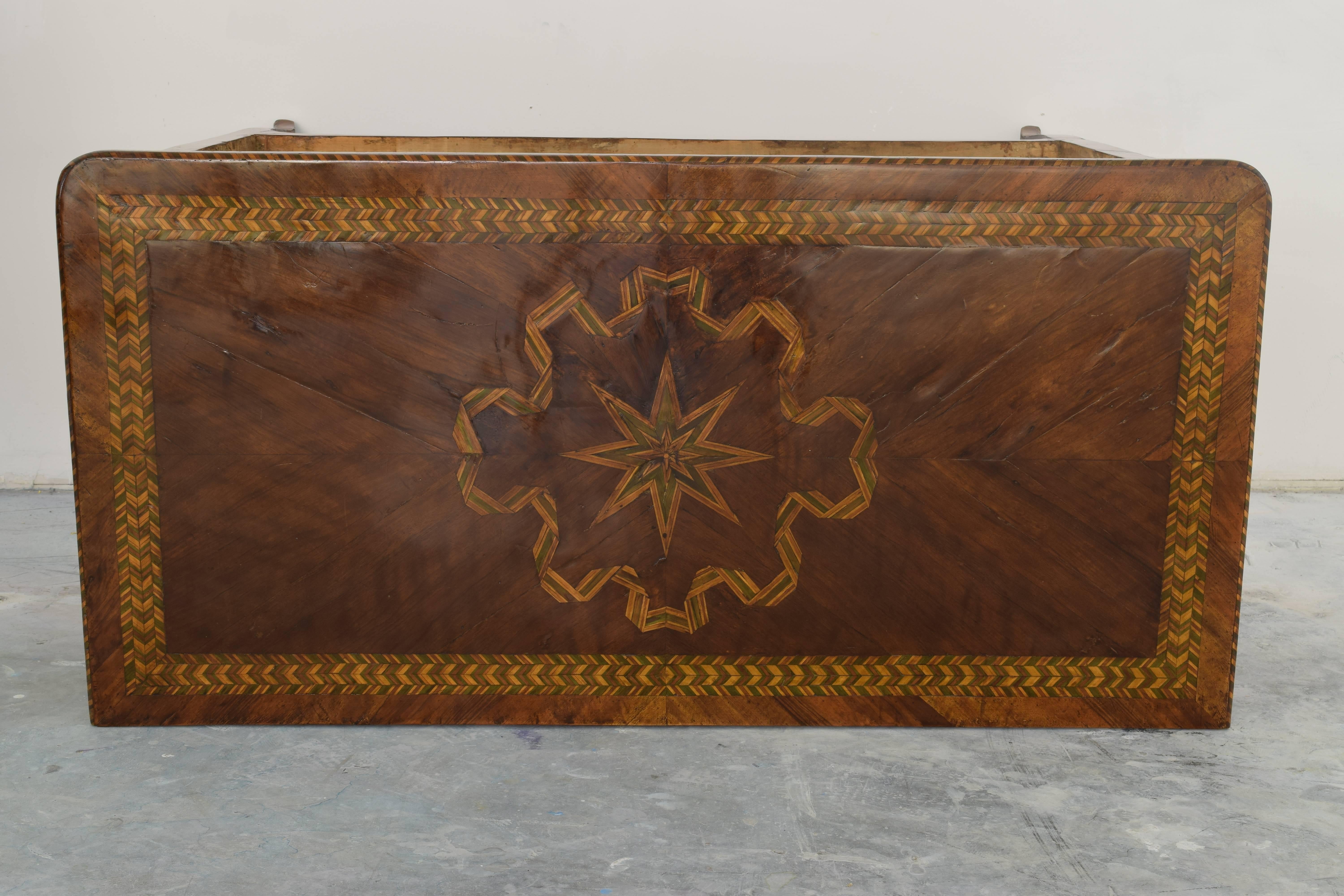 Mid-18th Century Extraordinary Pair of Italian Walnut & Pearwood Marquetry Two-Drawer Commodes