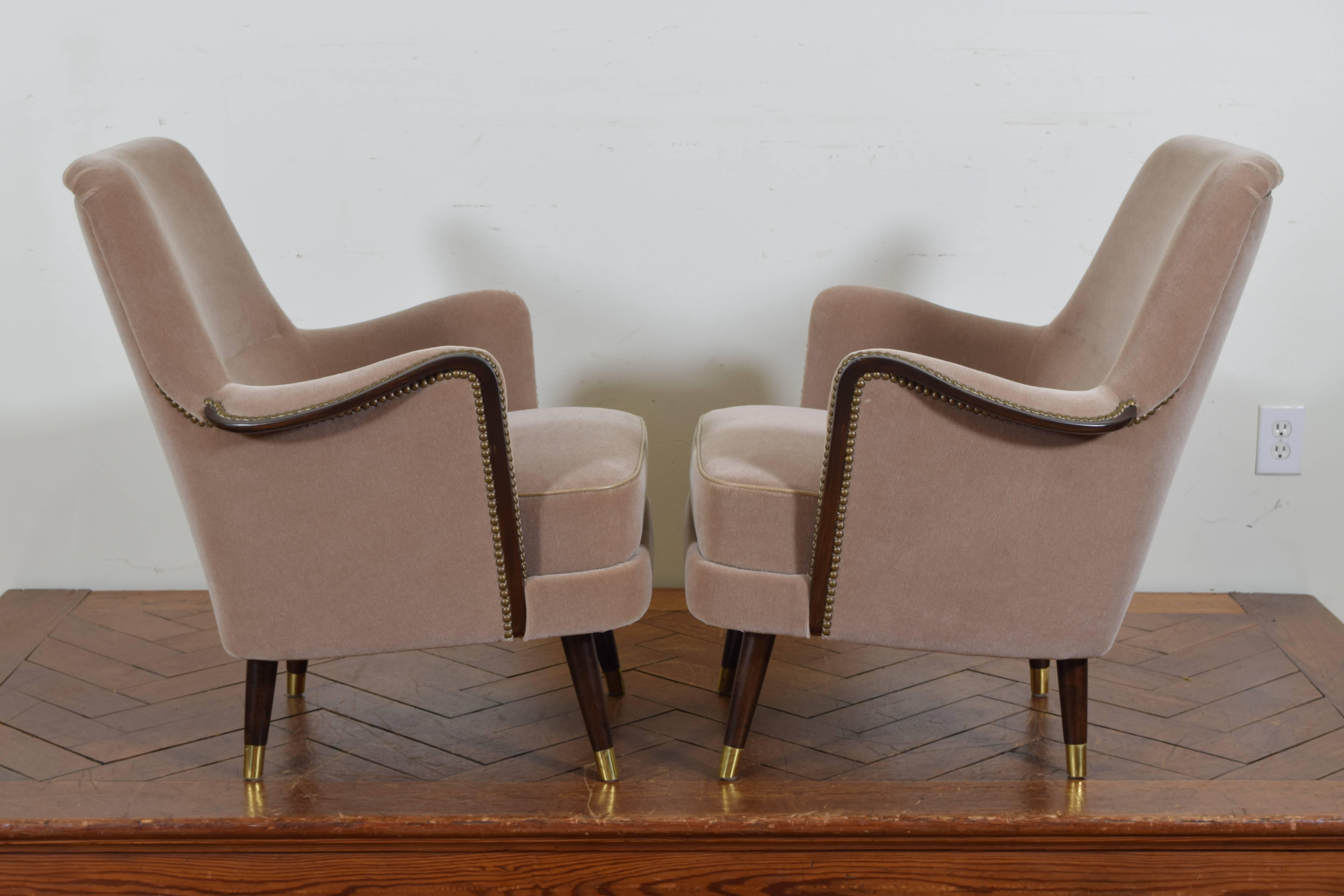 Pair of Italian Mid-Century Mahogany and Brass Bergeres, Mohair Upholstery In Excellent Condition In Atlanta, GA