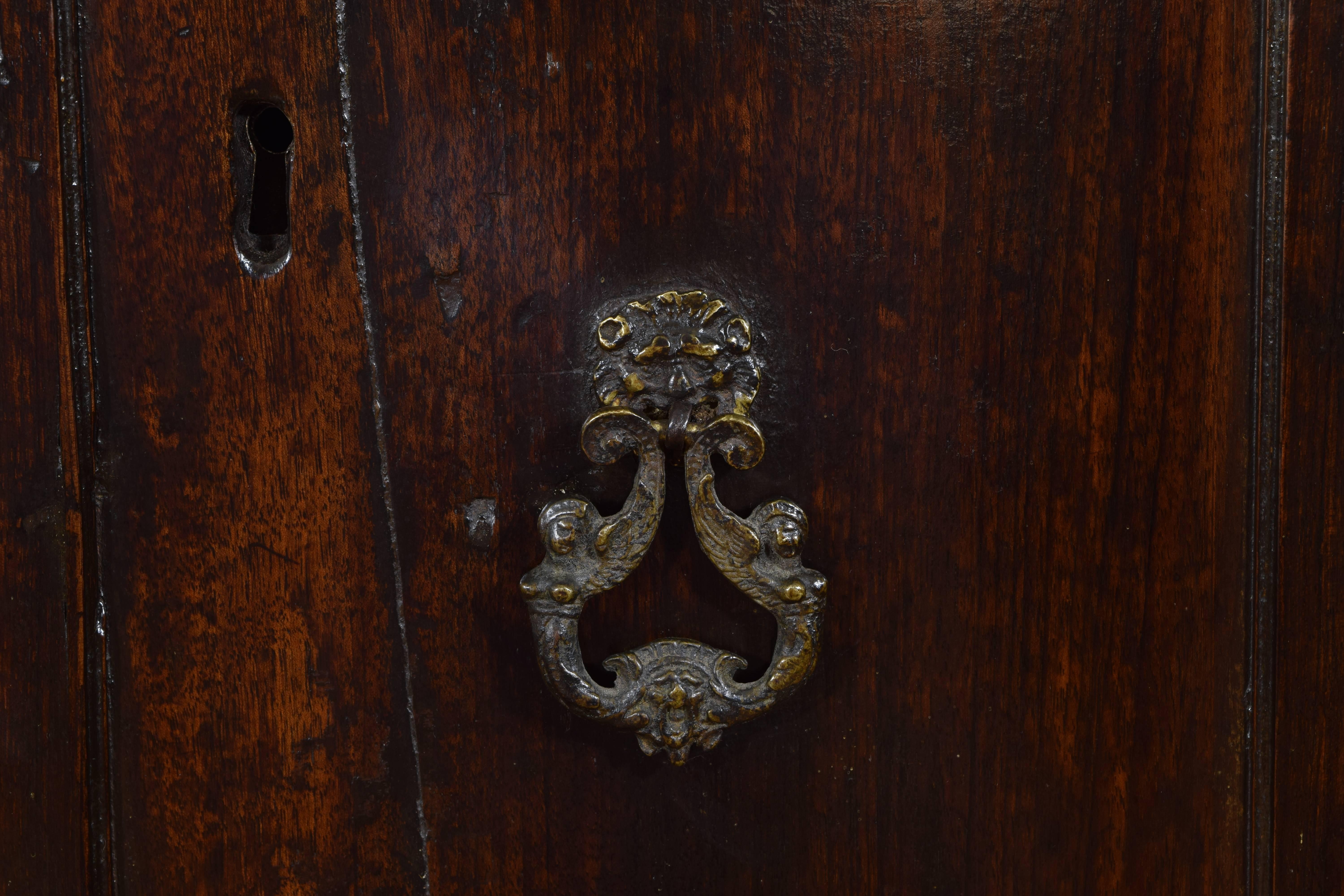 Italian Baroque Walnut Shallow Credenza, Medium Sized, 17th Century 5