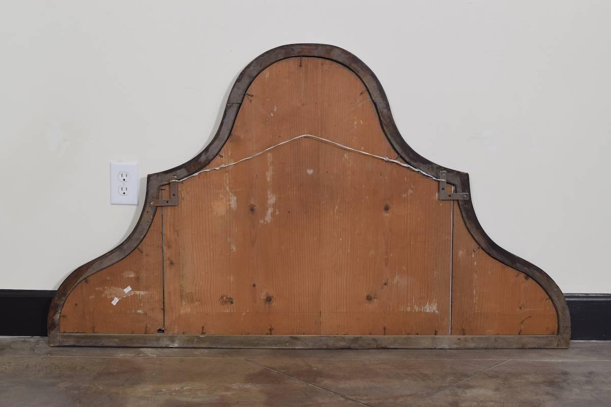 Italian, Genovese, Walnut Wall Mirror in the Queen Anne Style, 18th Century For Sale 5