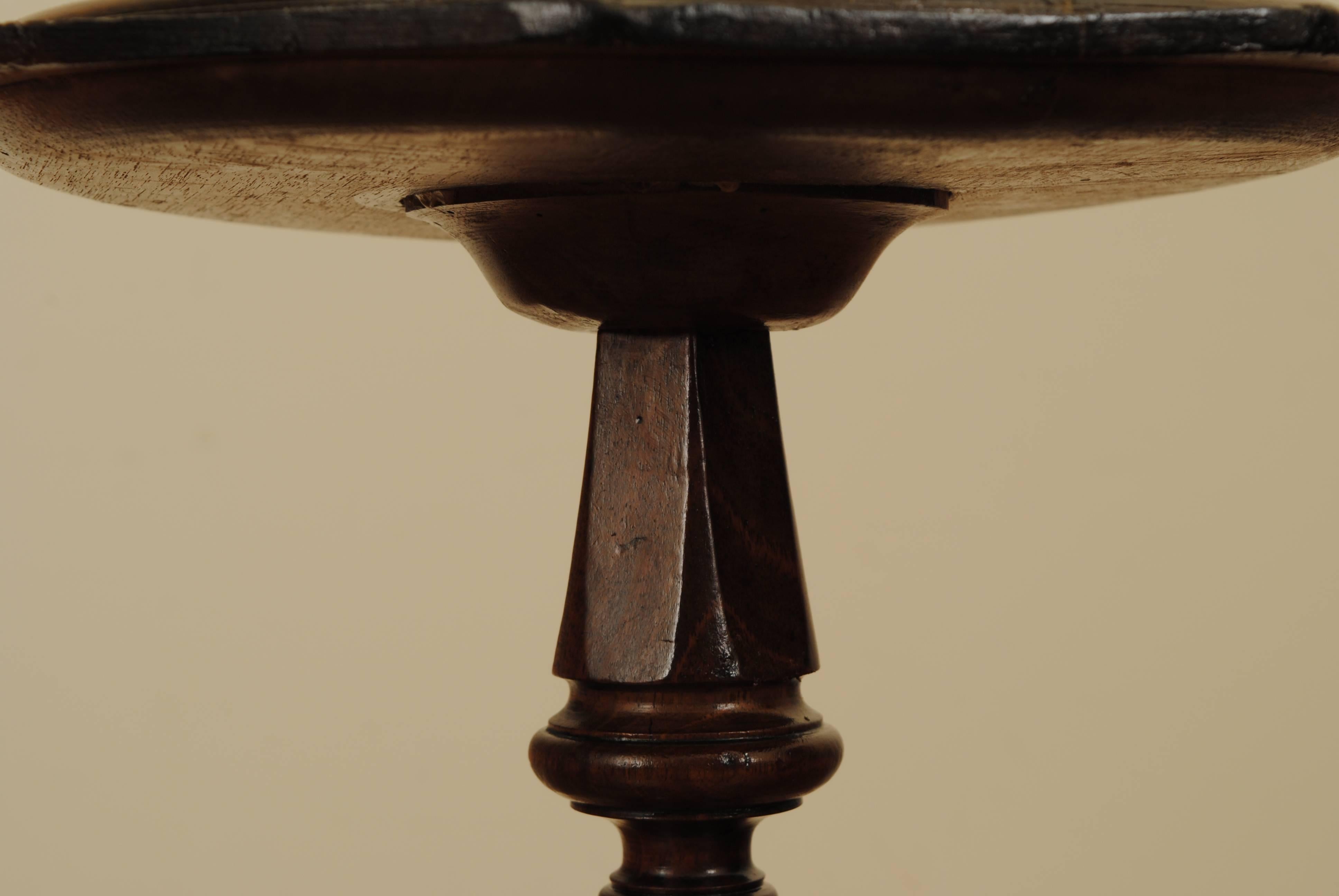 French Turned Walnut Louis Philippe Pedestal Table, 19th Century In Good Condition In Atlanta, GA