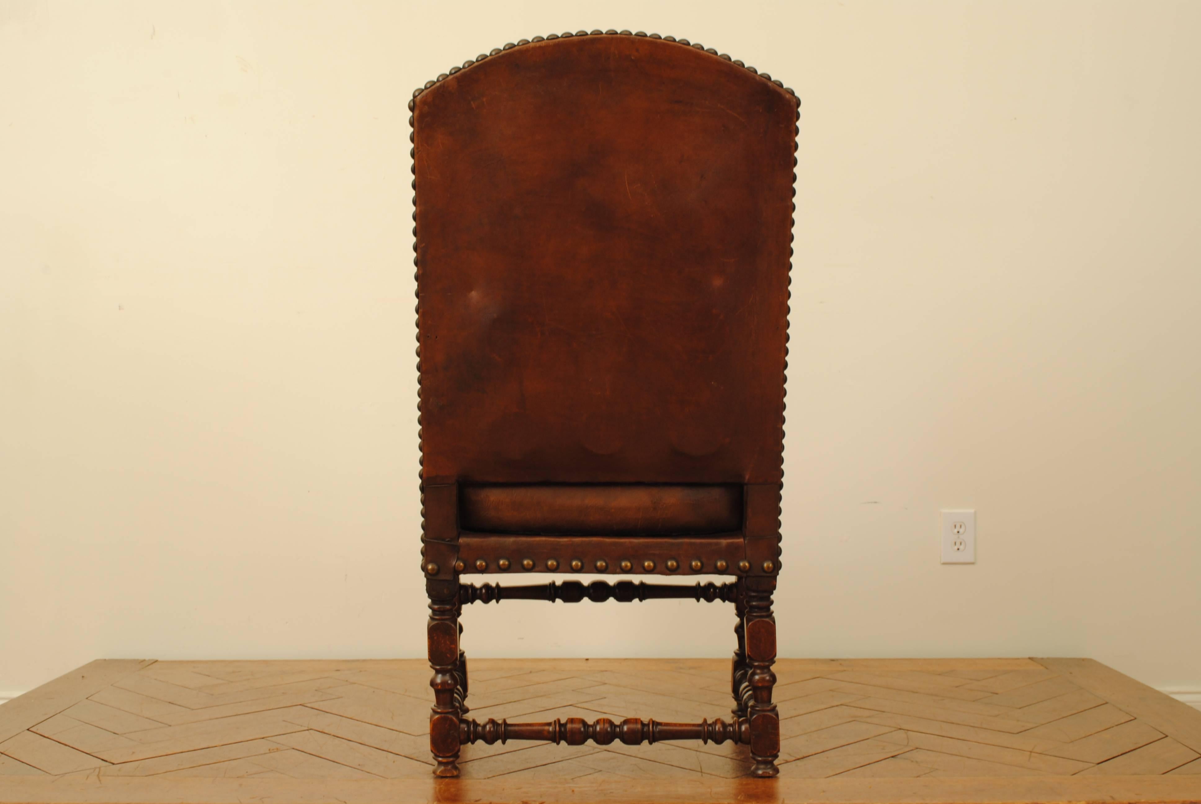 French Louis XIII Period Walnut and Leather Upholstered Fauteuil In Good Condition In Atlanta, GA