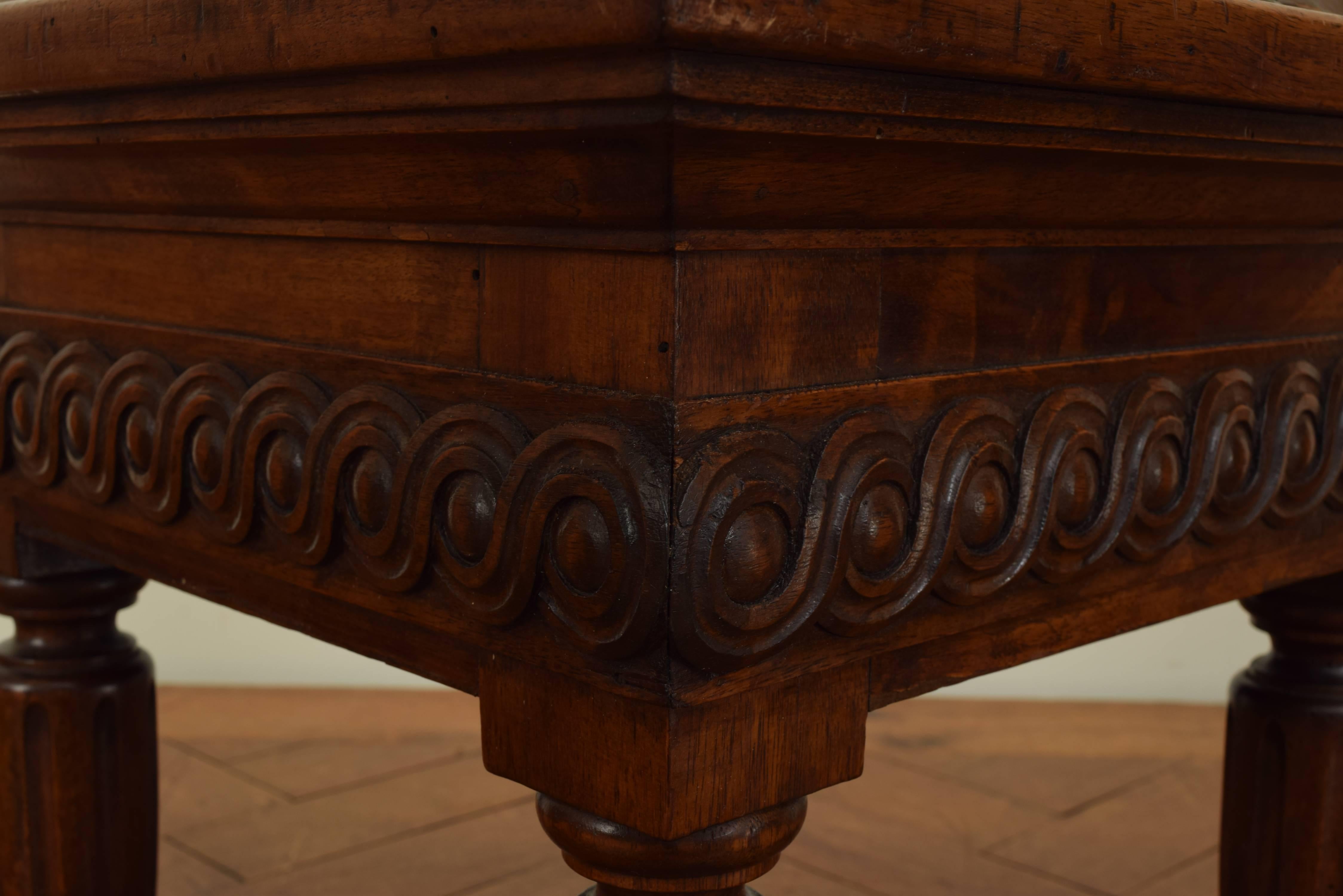 Italian Early 19th Century Carved Walnut and Leather Baroque Style Footstool 1